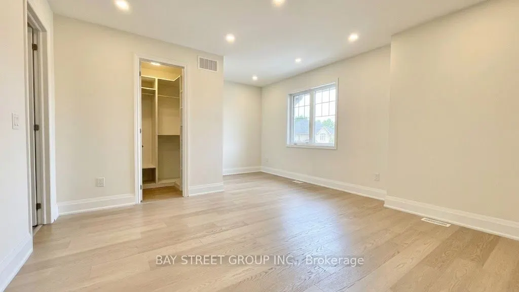 32 Moreau Way