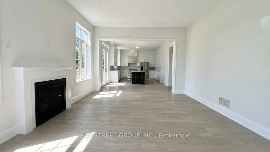 32 Moreau Way