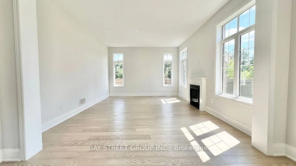 32 Moreau Way
