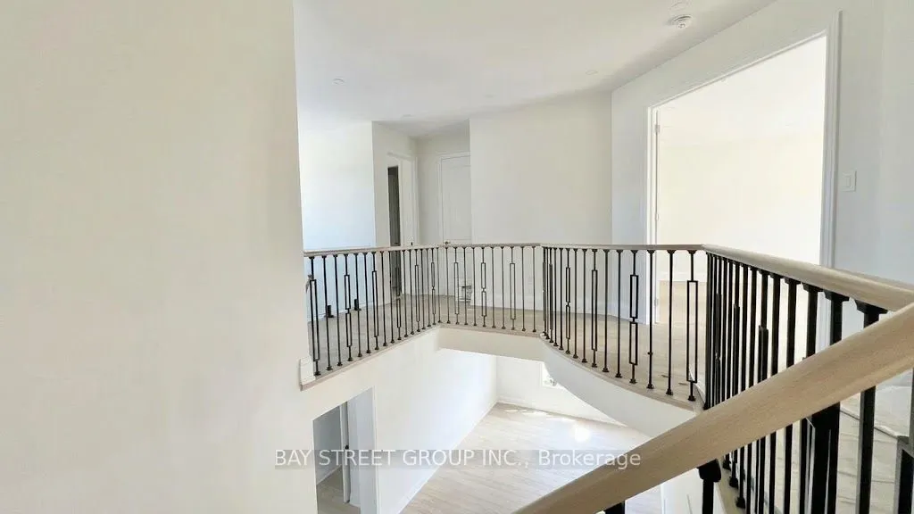 32 Moreau Way