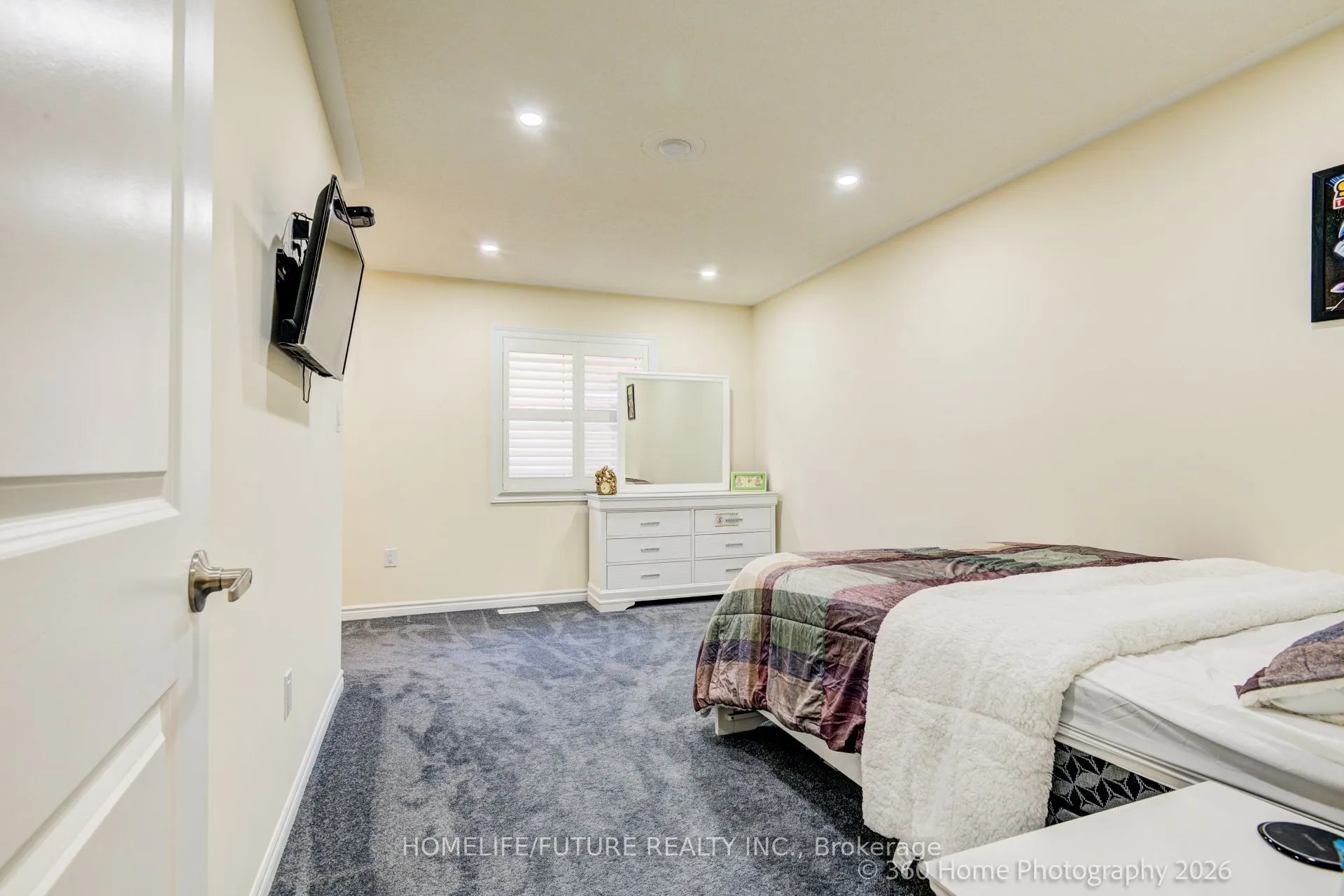 42 Samuel Crescent