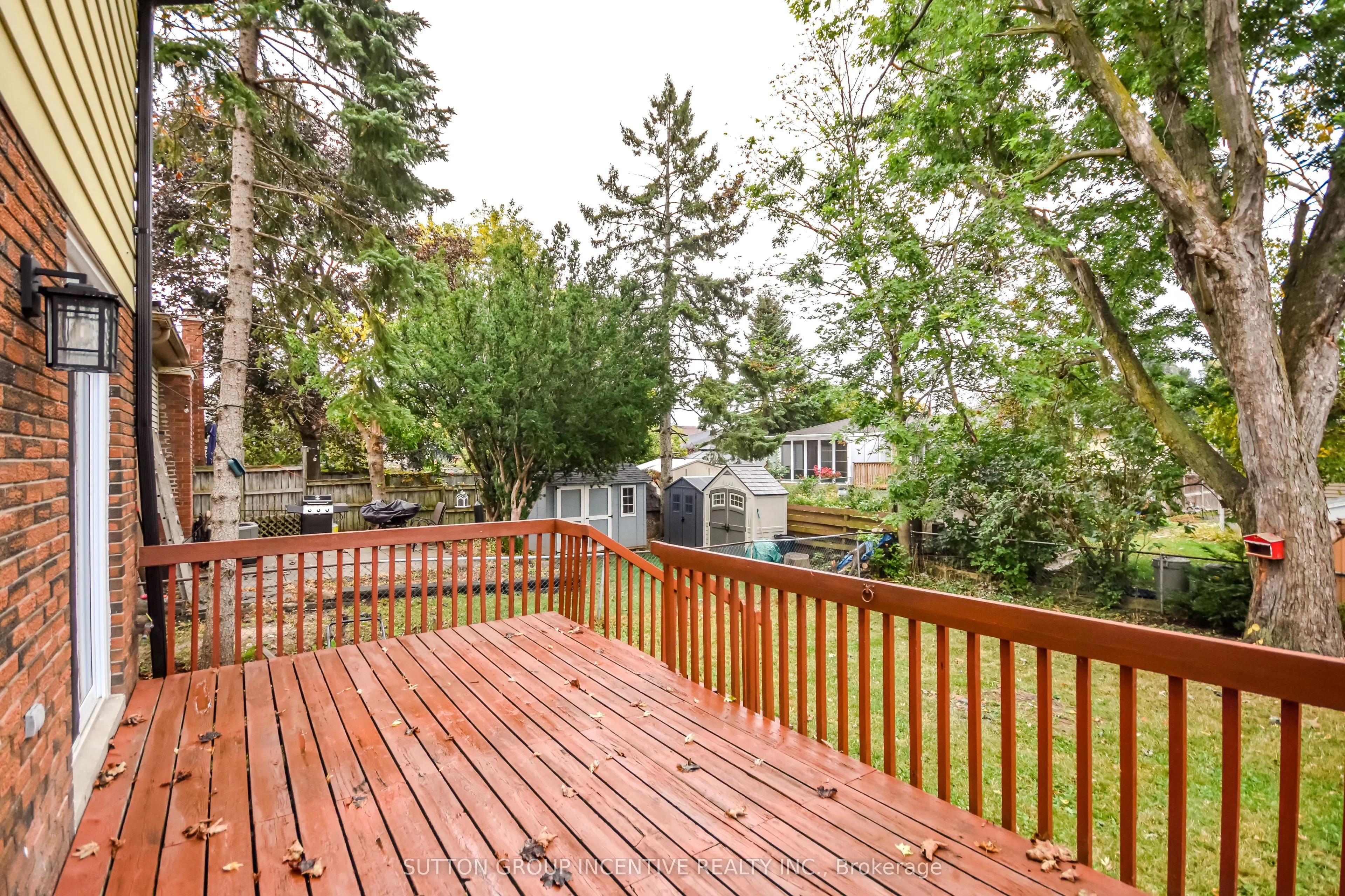 33B Cundles Road E