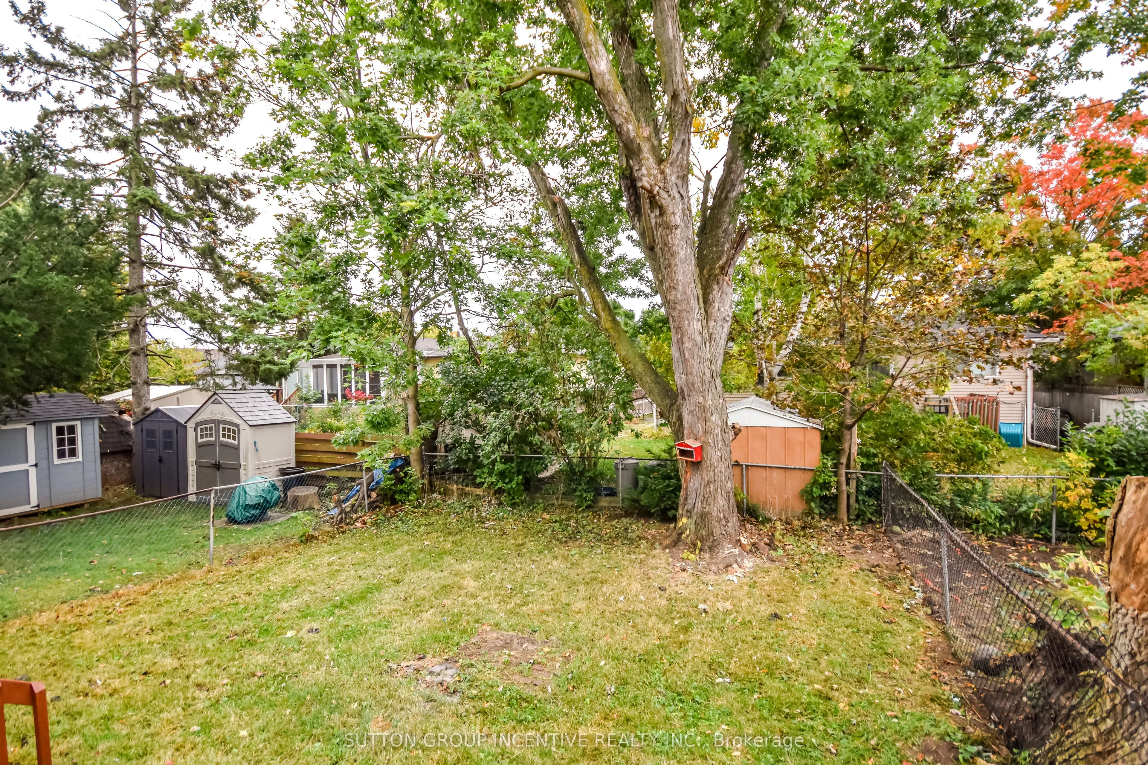 33B Cundles Road E