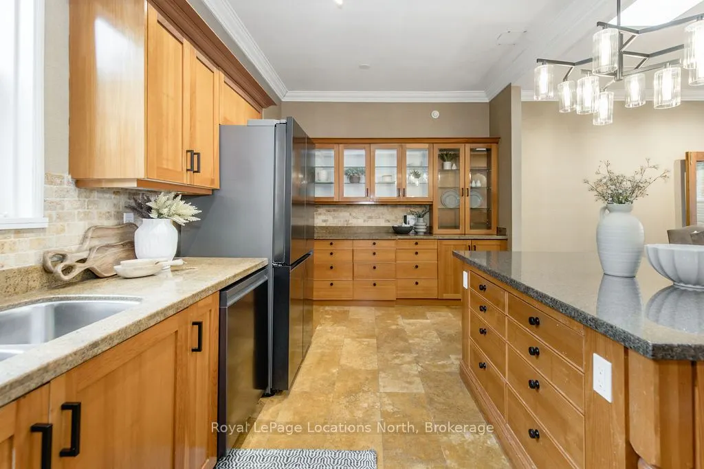795853 Grey 19 Road