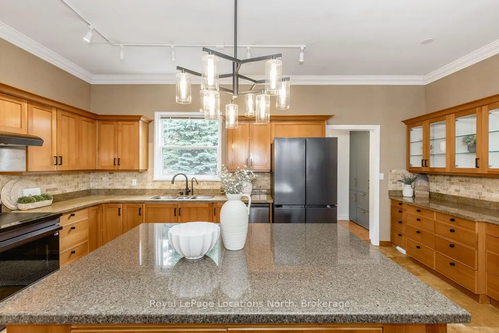 795853 Grey 19 Road