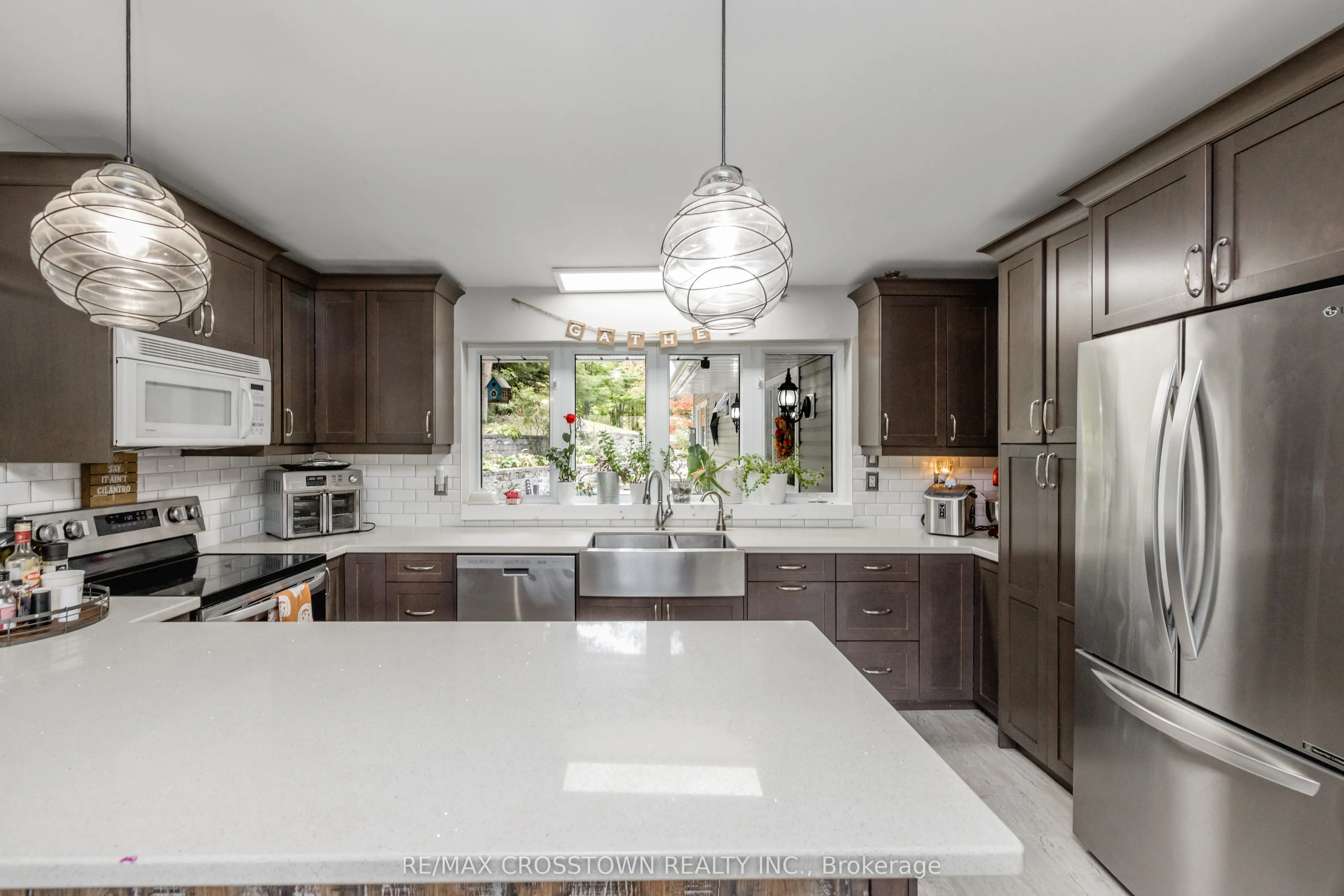 4454 Rosalyn Drive