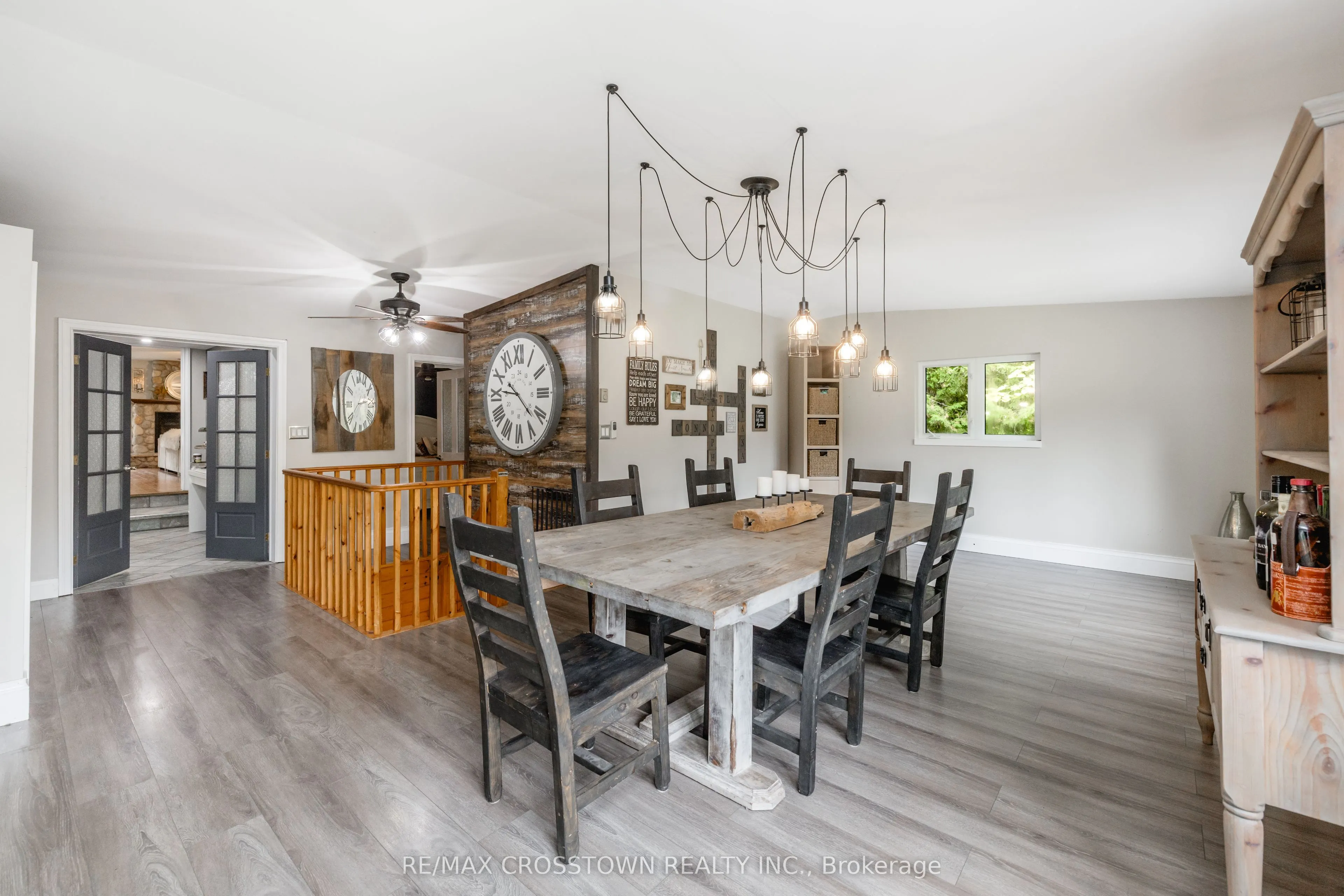 4454 Rosalyn Drive