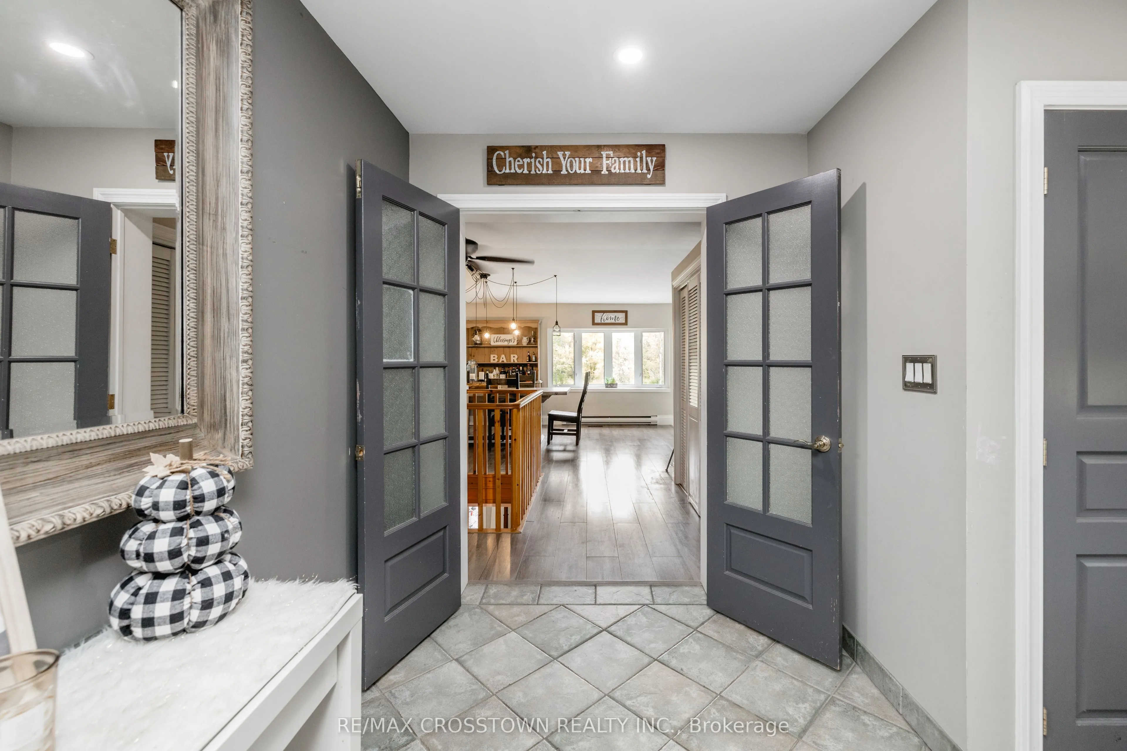4454 Rosalyn Drive