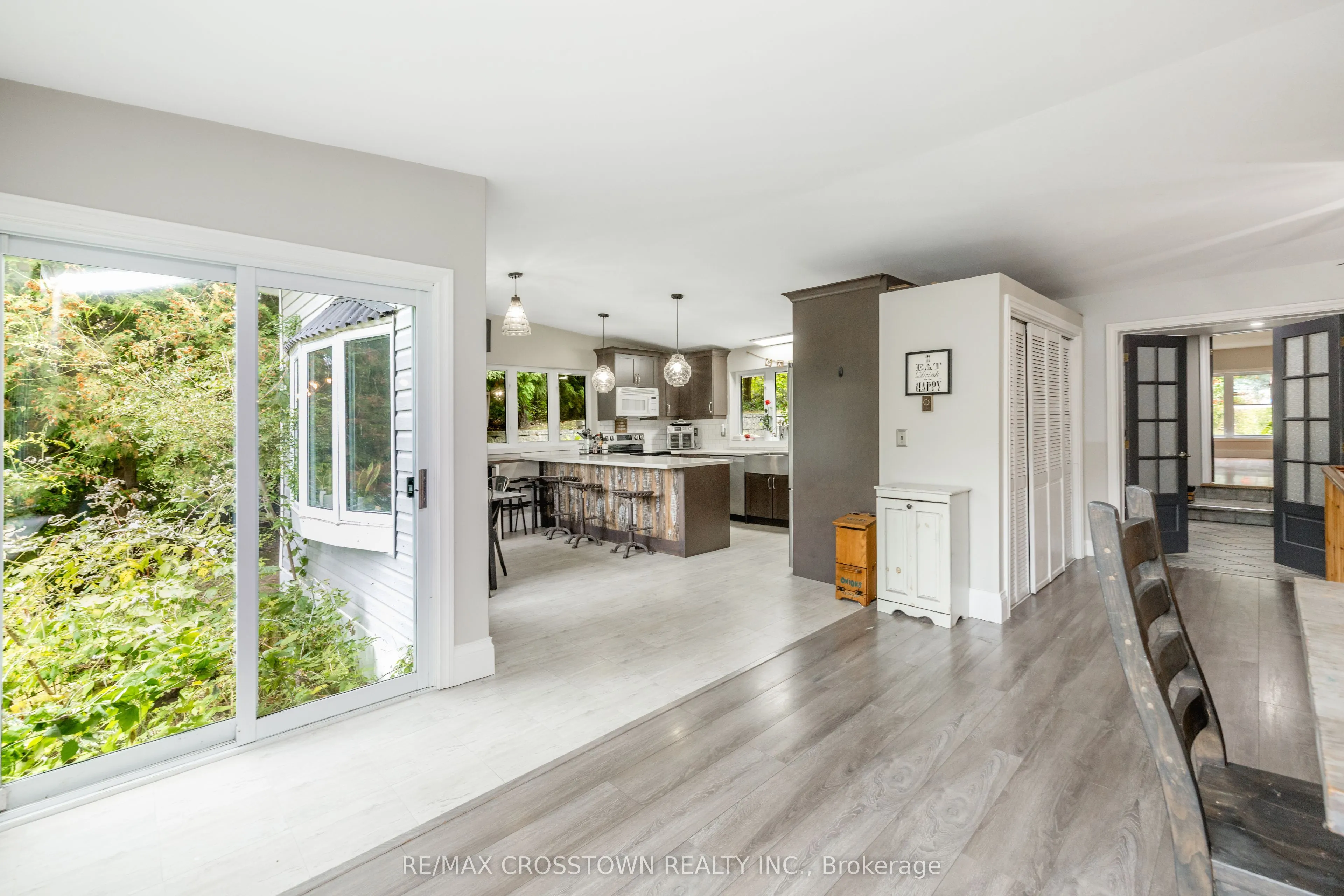 4454 Rosalyn Drive