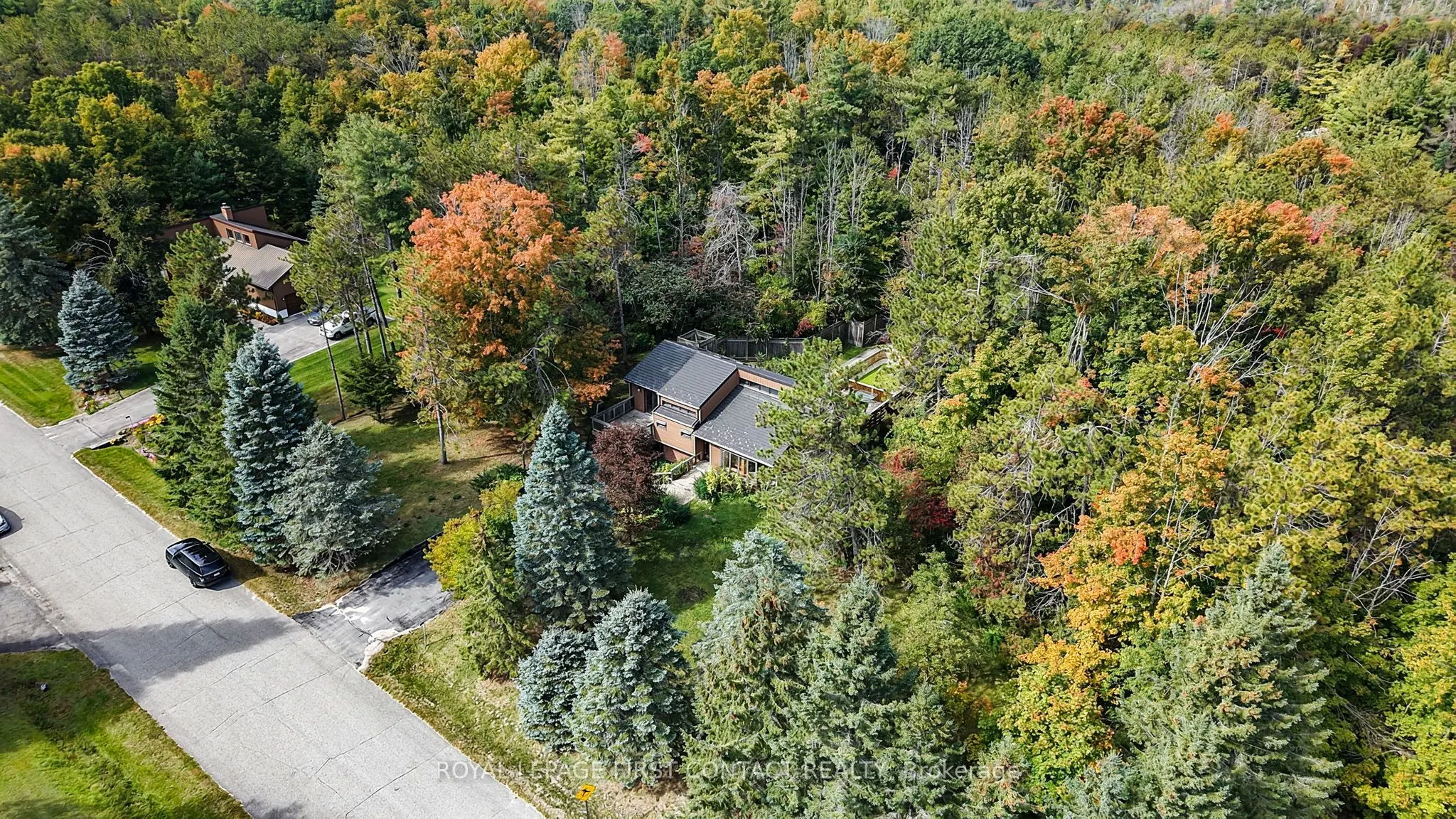 2 Briarwood Court