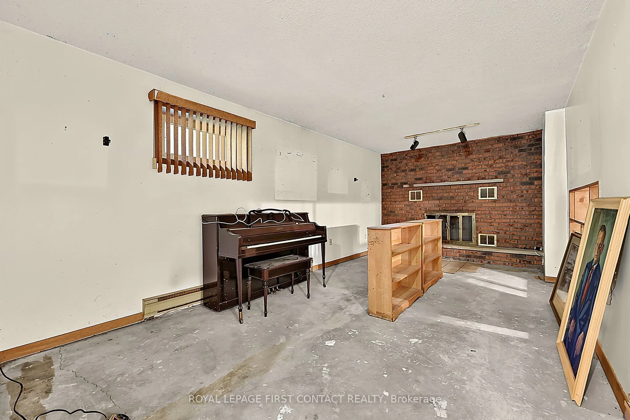 2 Briarwood Court