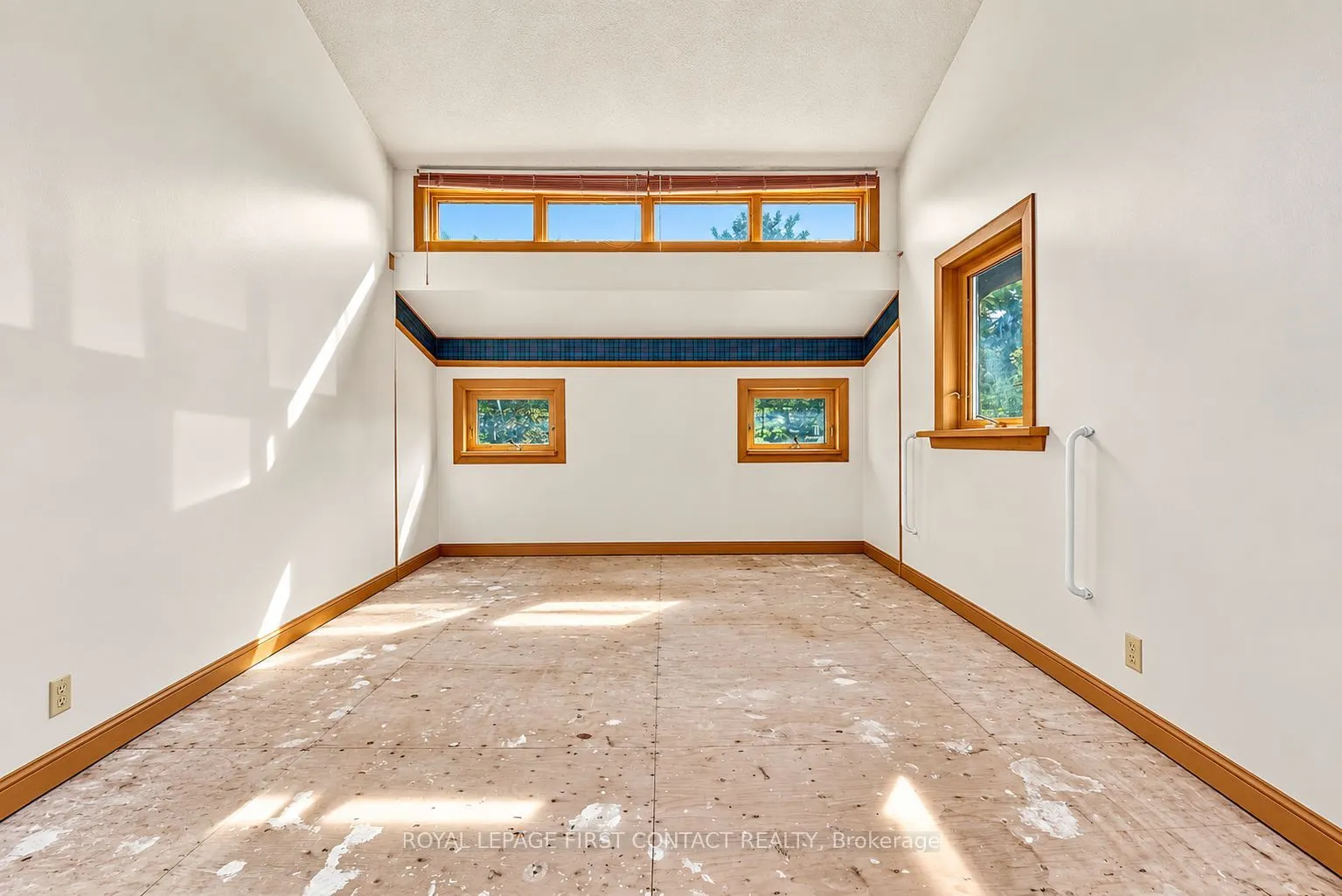 2 Briarwood Court