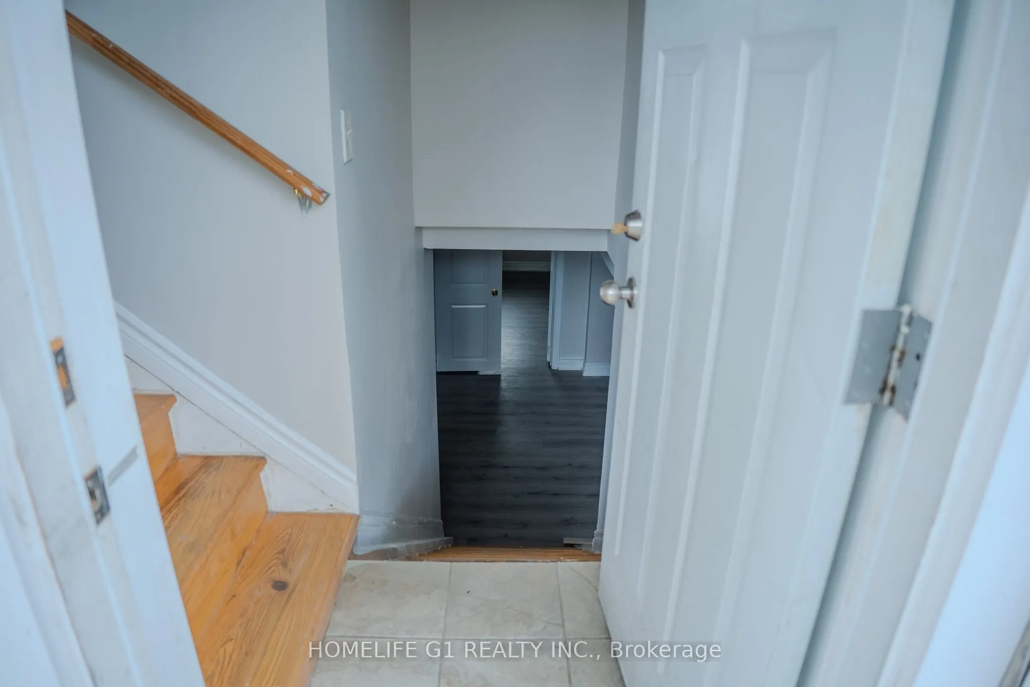 332 Grove Street E