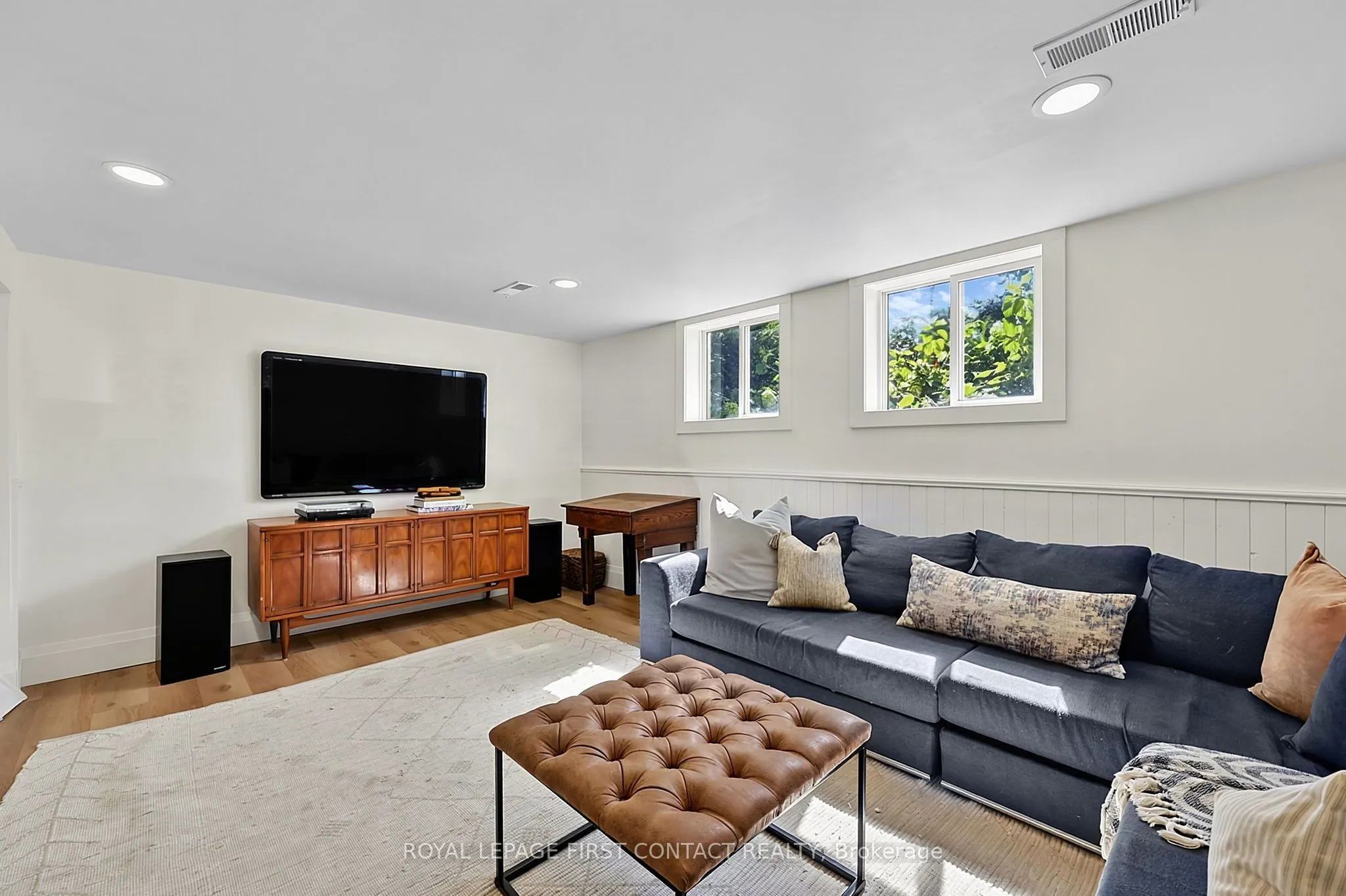 11 MacLaren Avenue