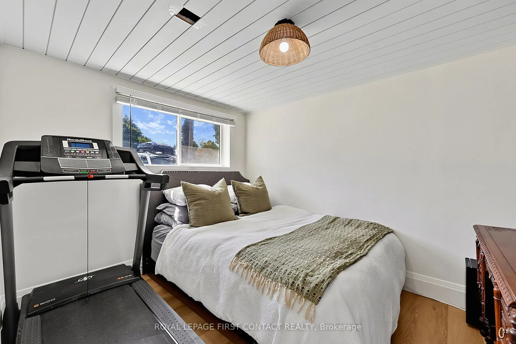 11 MacLaren Avenue