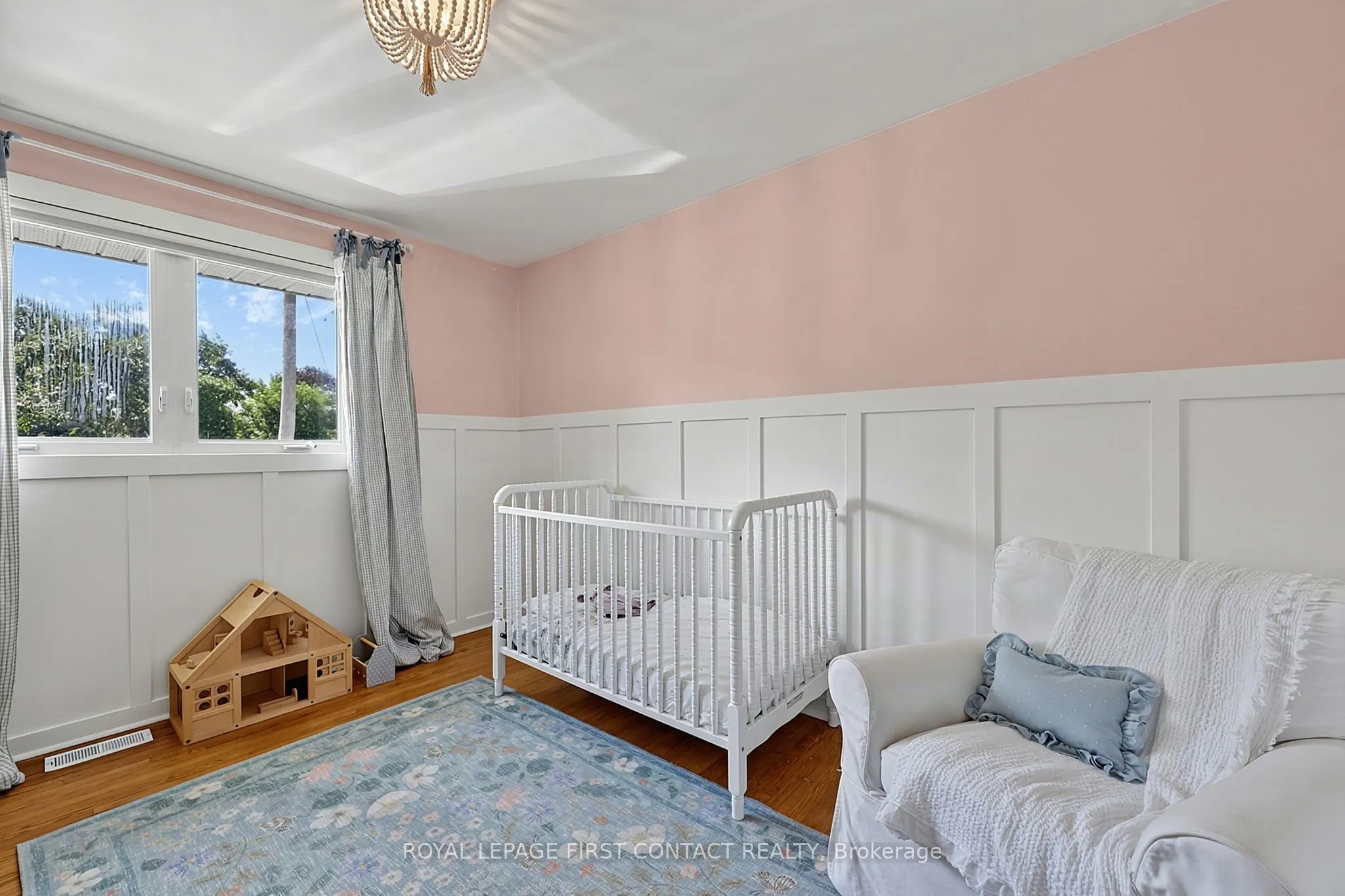 11 MacLaren Avenue