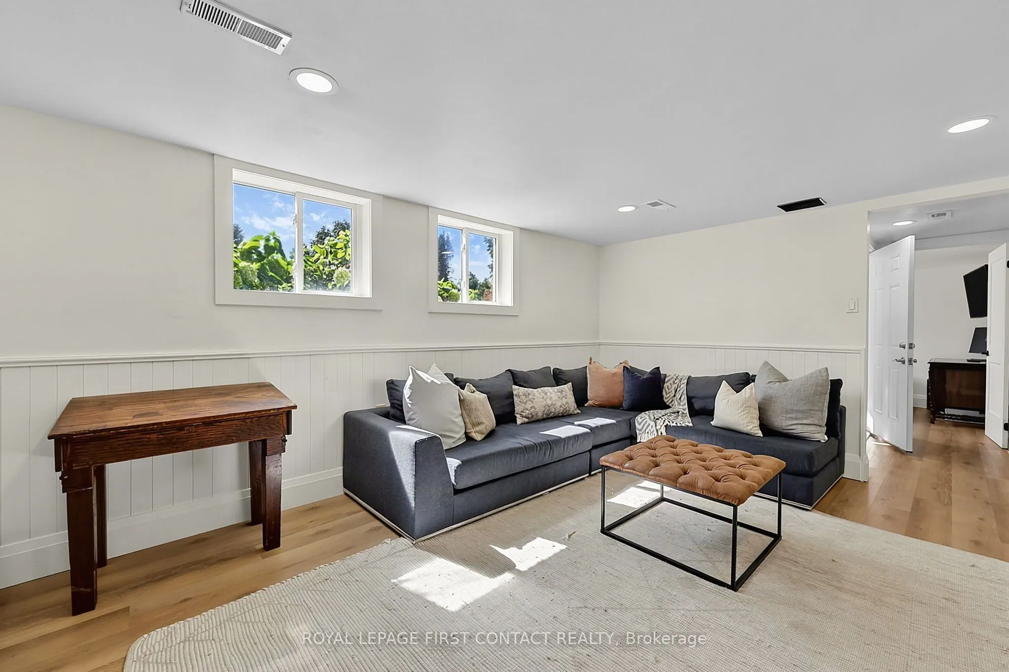 11 MacLaren Avenue