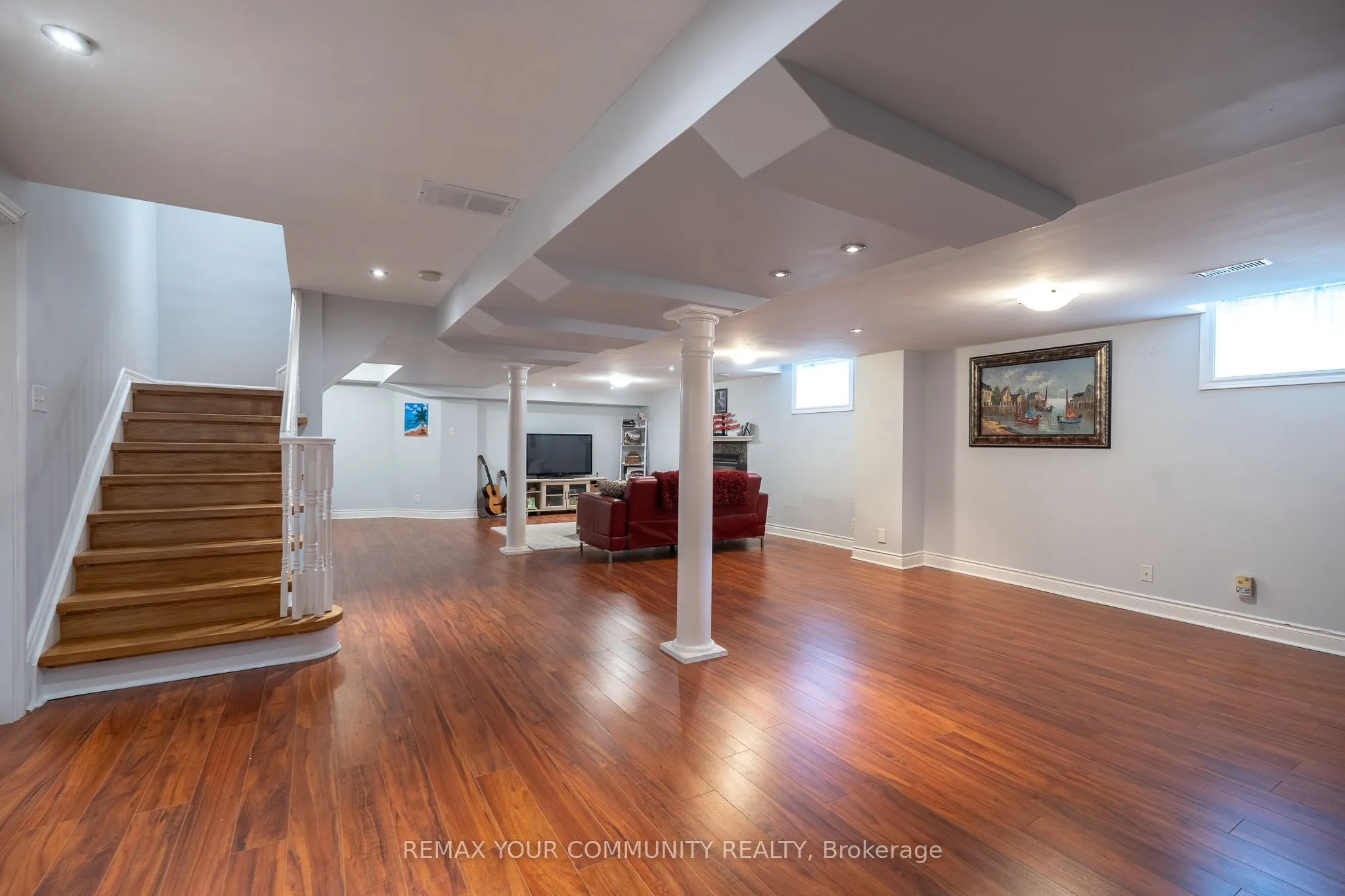 21 Silvercreek Crescent