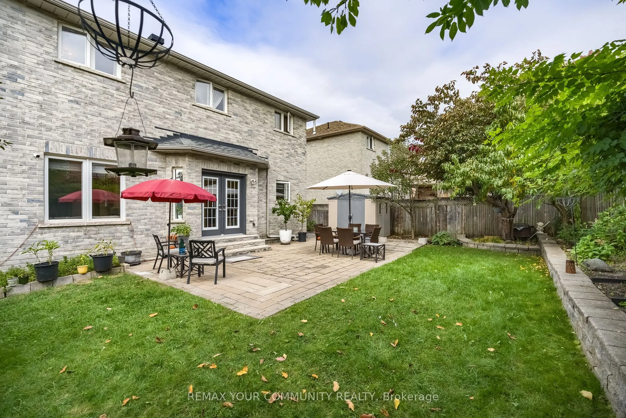 21 Silvercreek Crescent