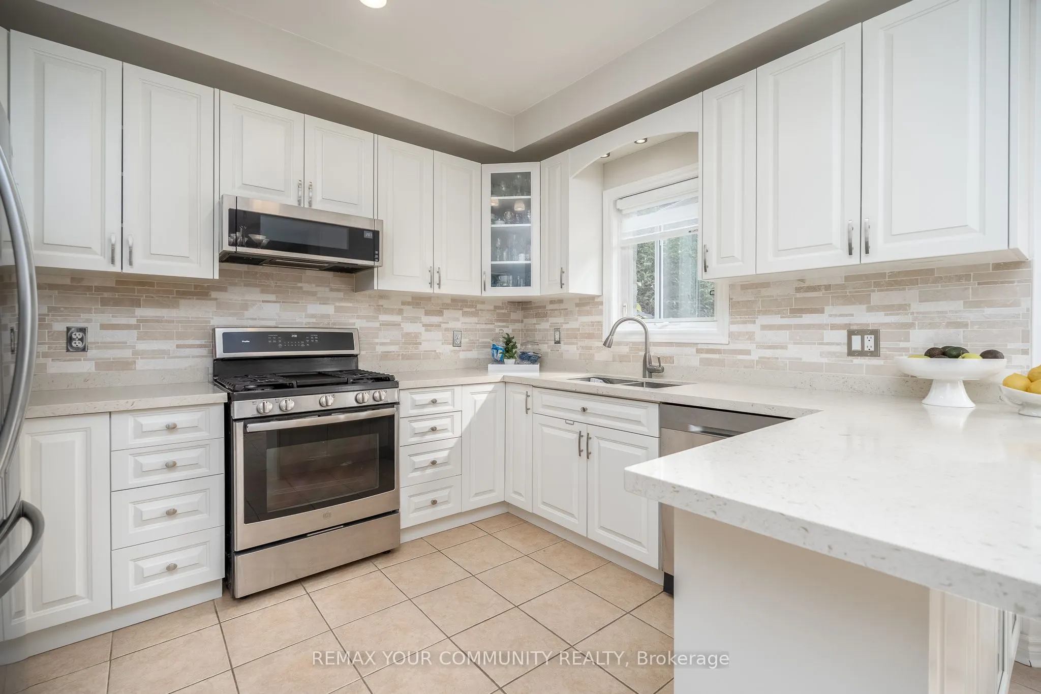 21 Silvercreek Crescent