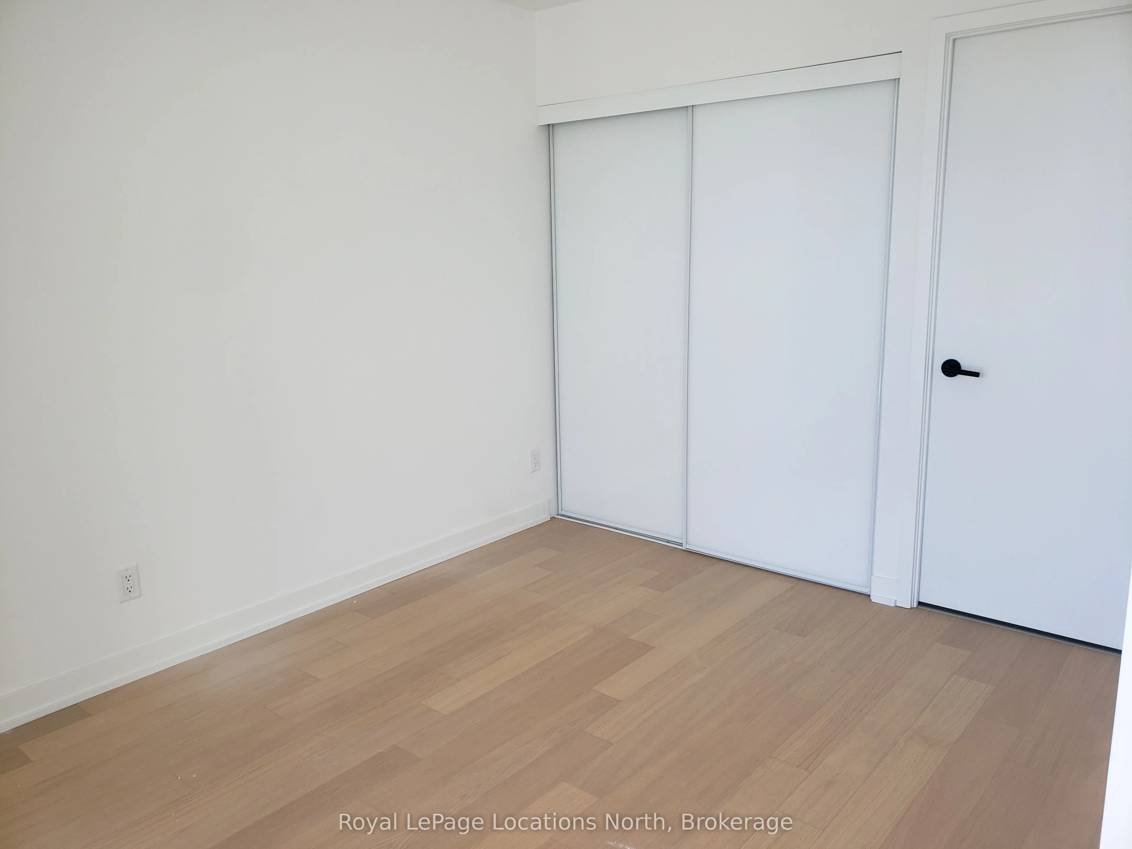 31 Huron Street #207