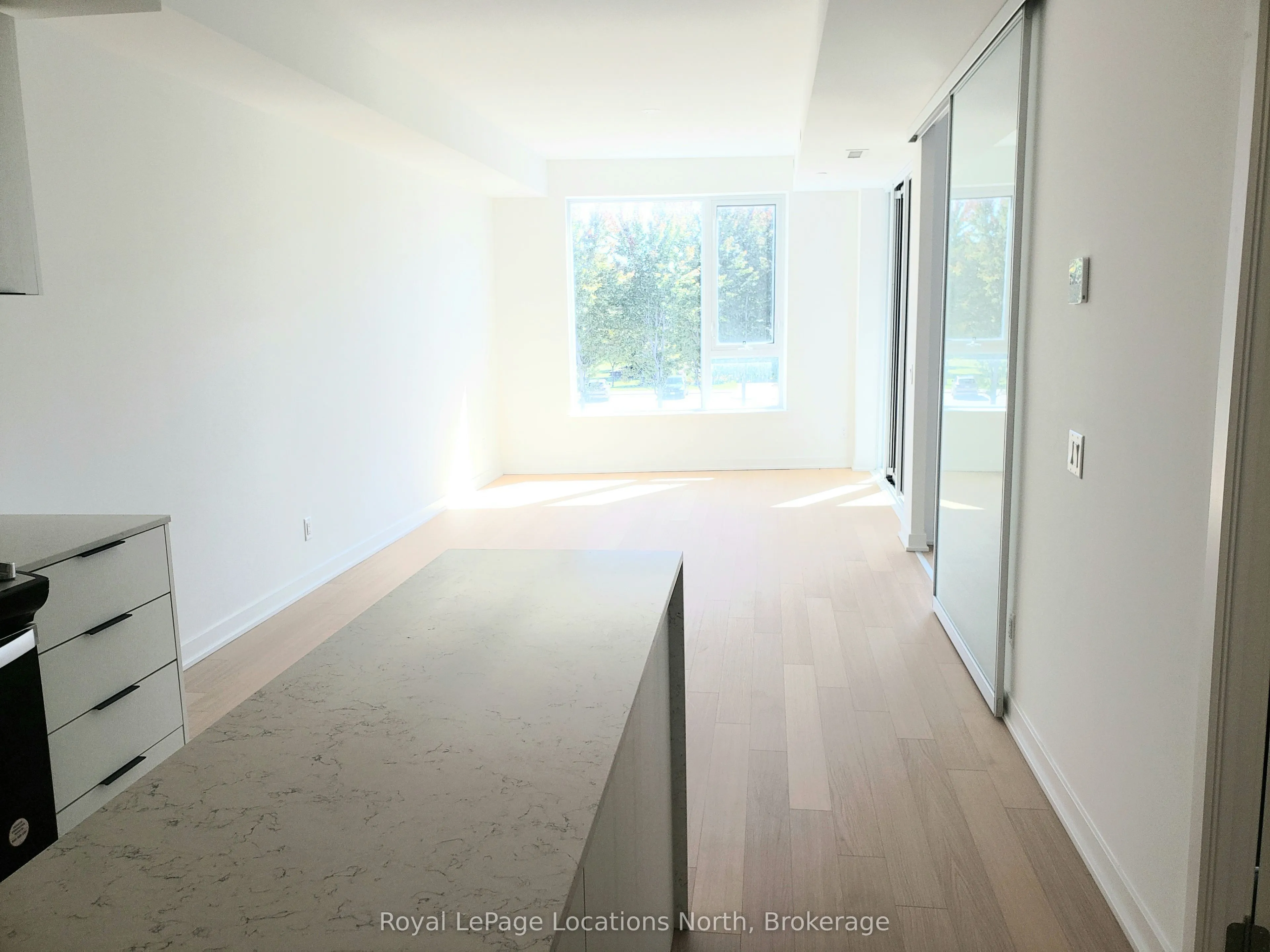 31 Huron Street #207