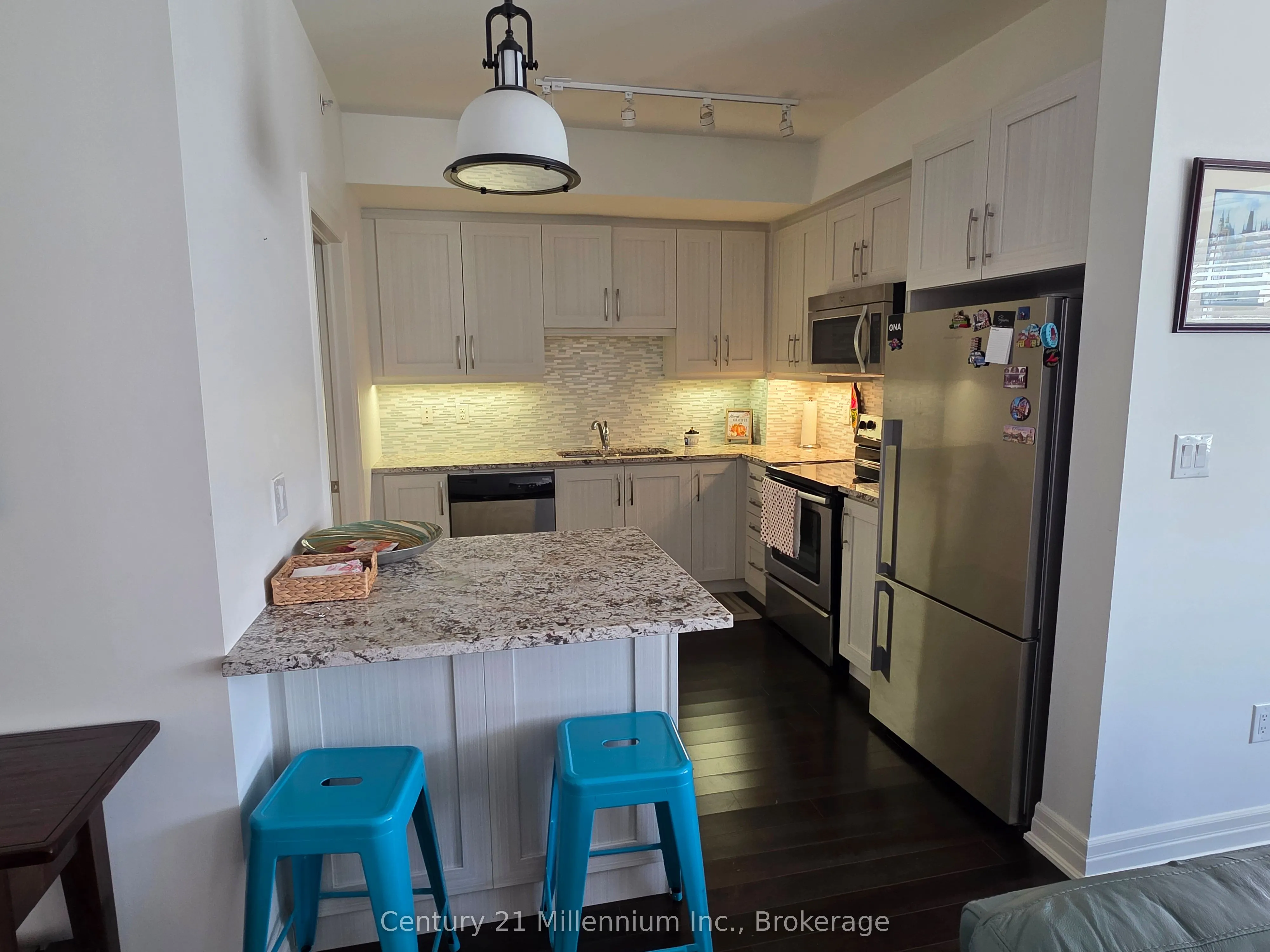 1 SHIPYARD Lane #203