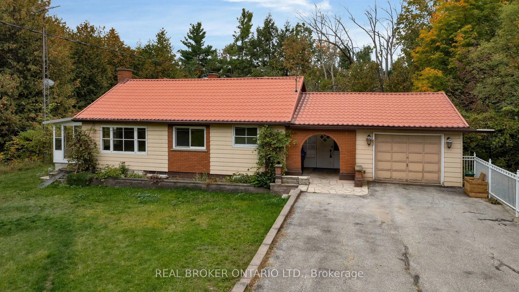 2086 Penetanguishene Road