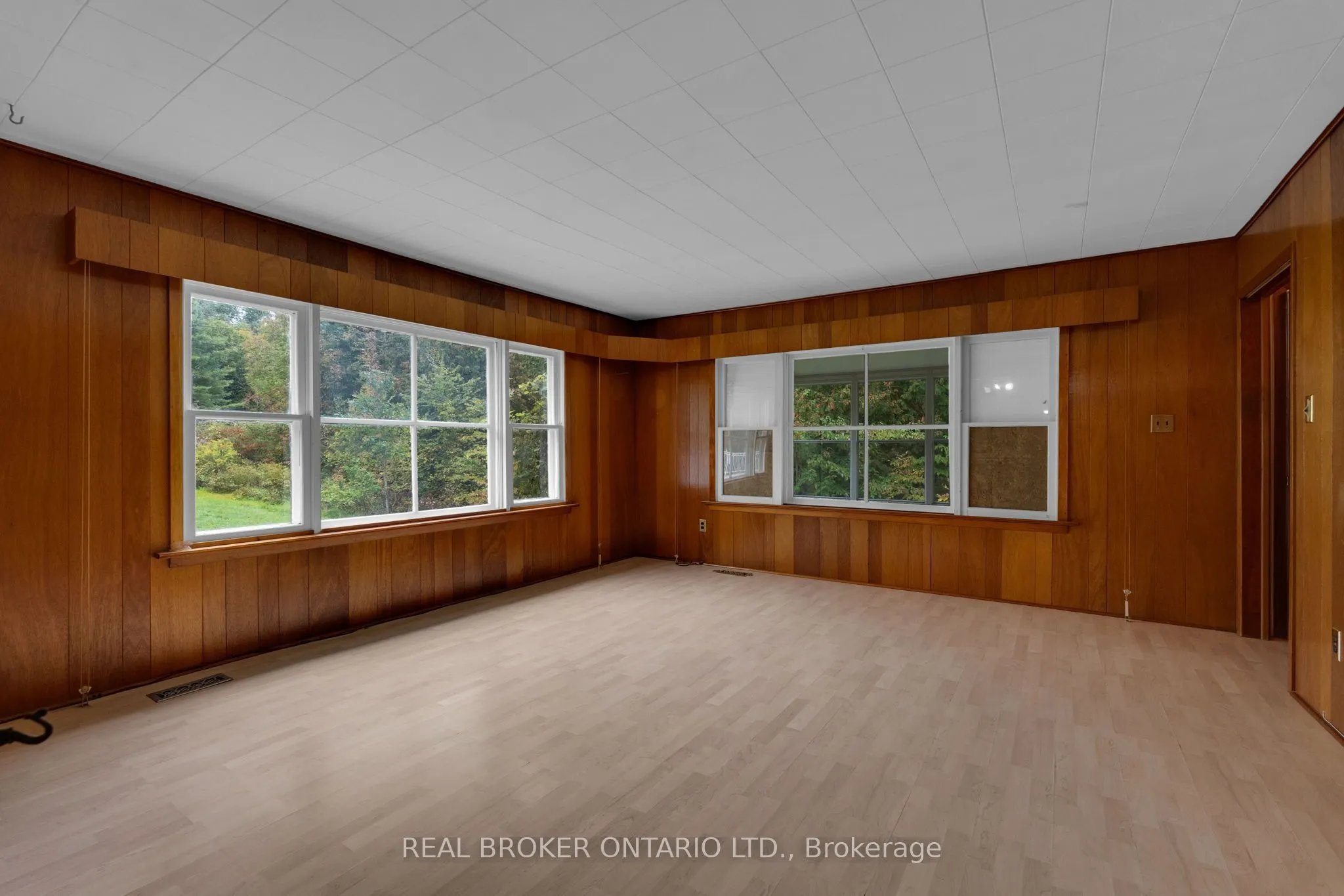 2086 Penetanguishene Road