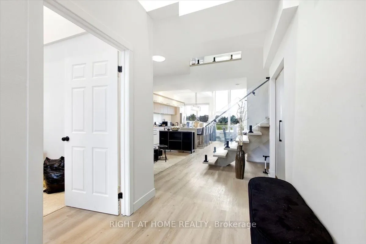 3717 Quayside Drive