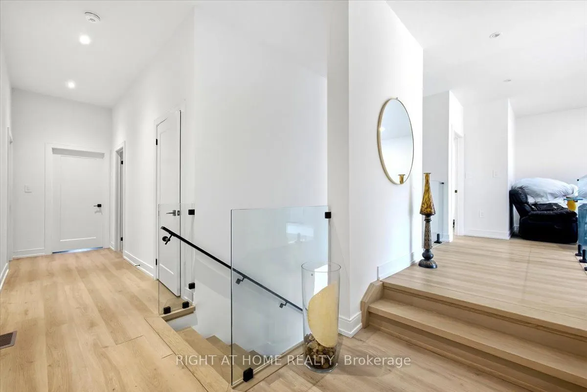3717 Quayside Drive