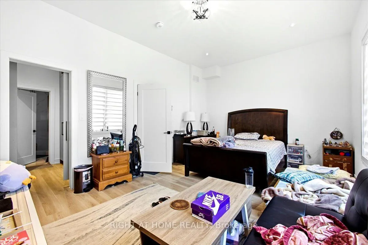 3717 Quayside Drive