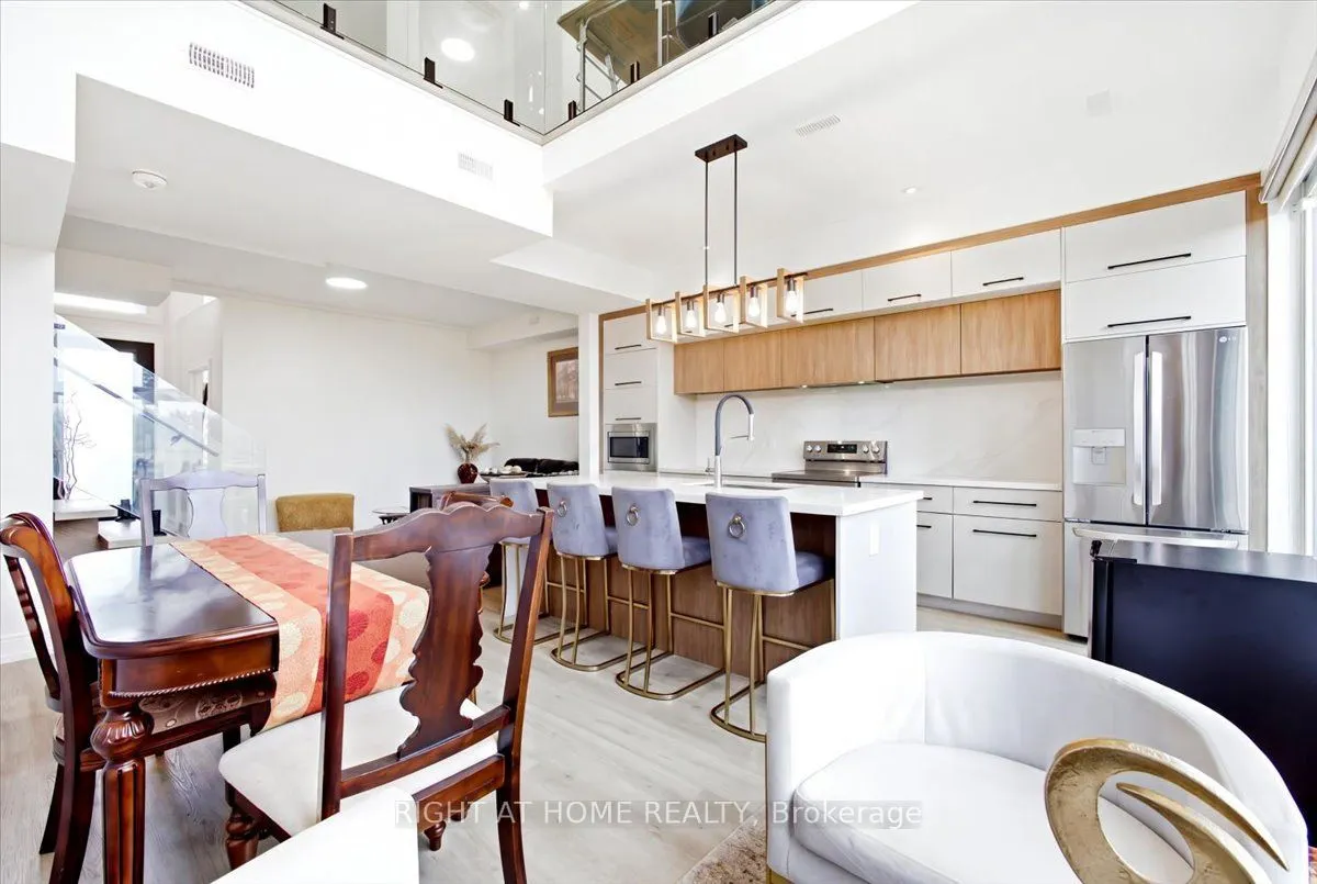 3717 Quayside Drive
