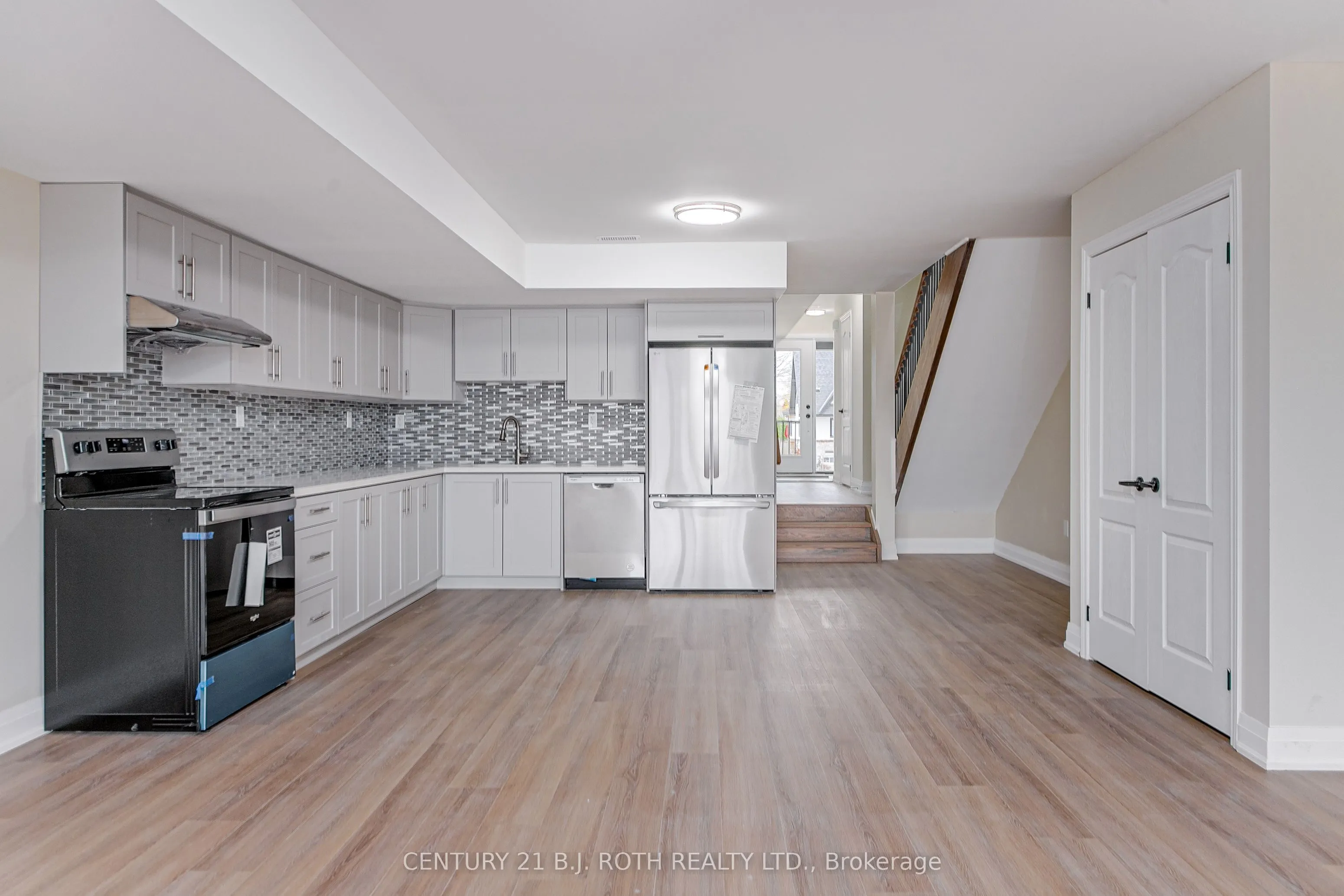 98 Peel Street #6