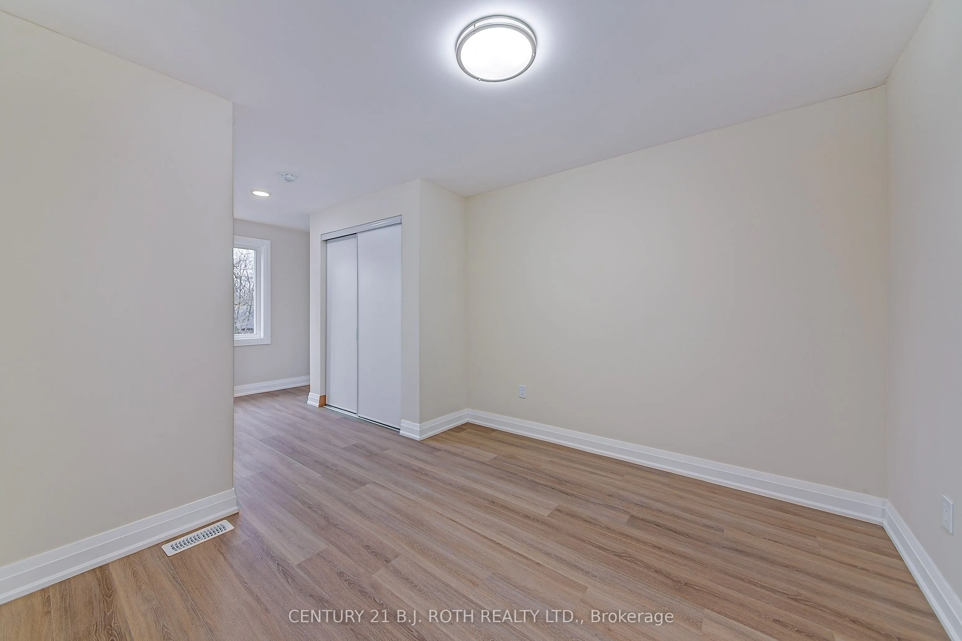 98 Peel Street #6