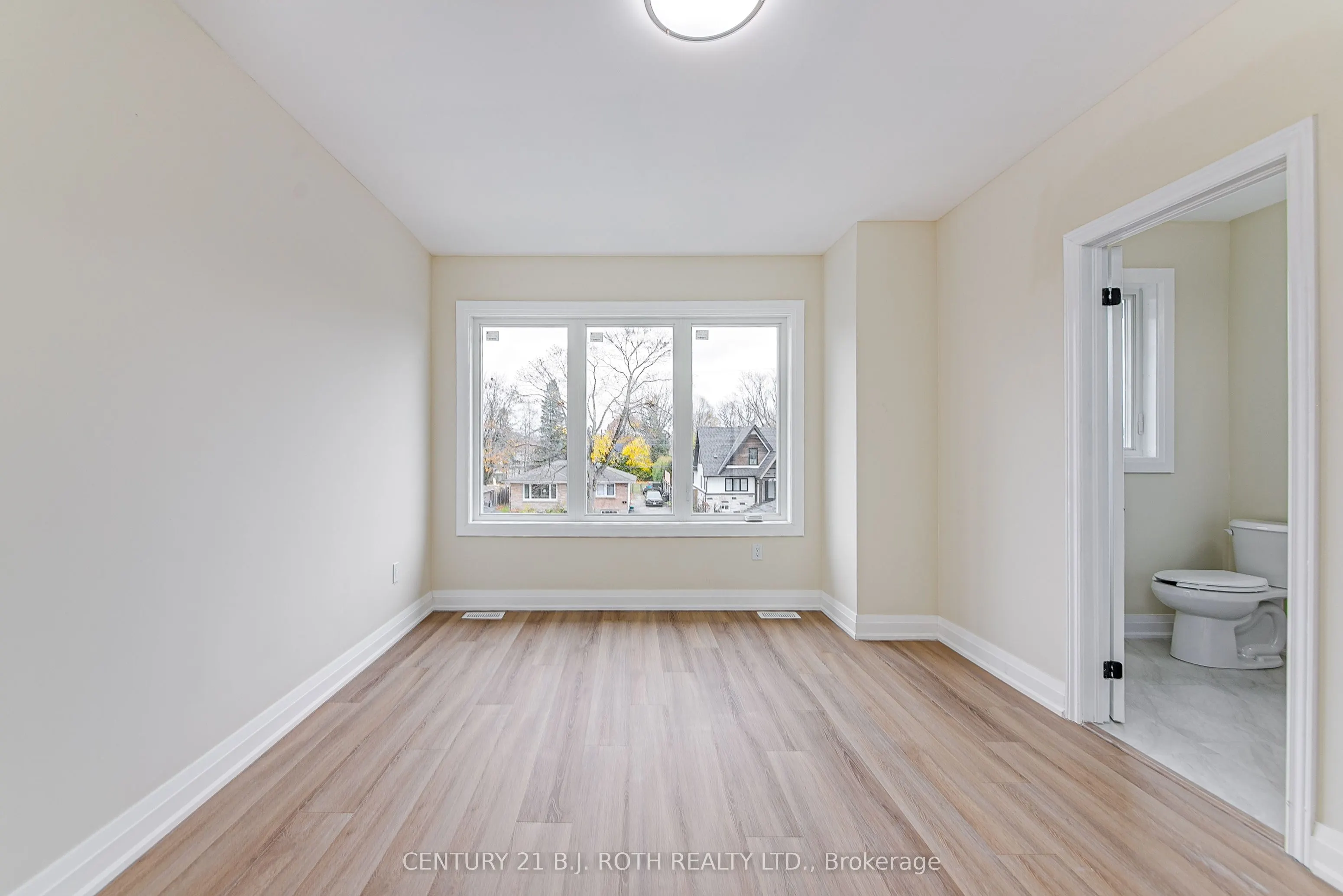 98 Peel Street #6