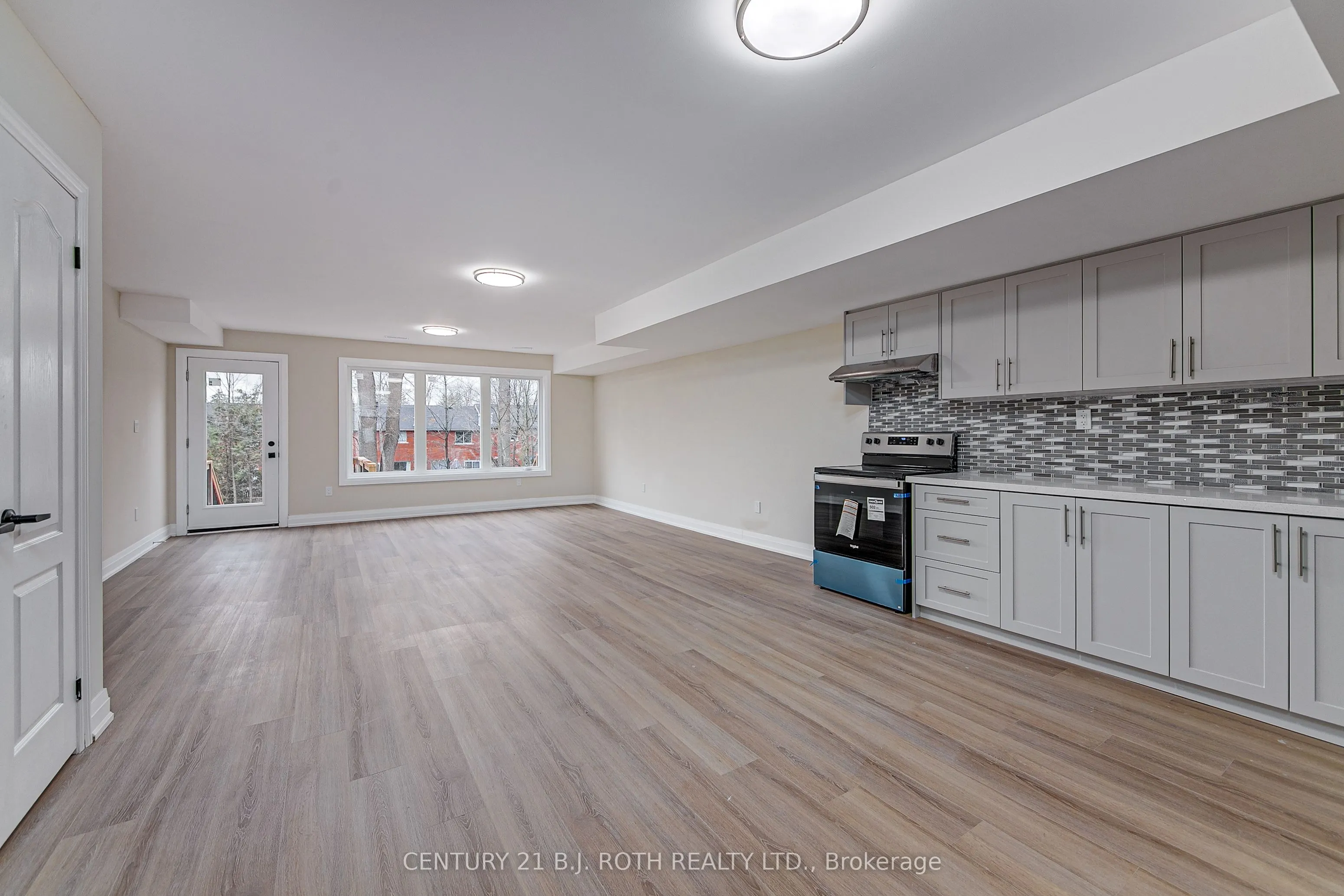 98 Peel Street #6
