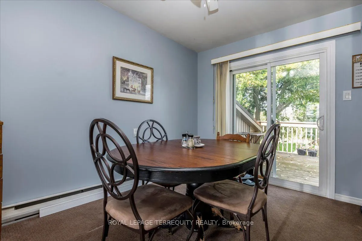 1092 Old Barrie Road W