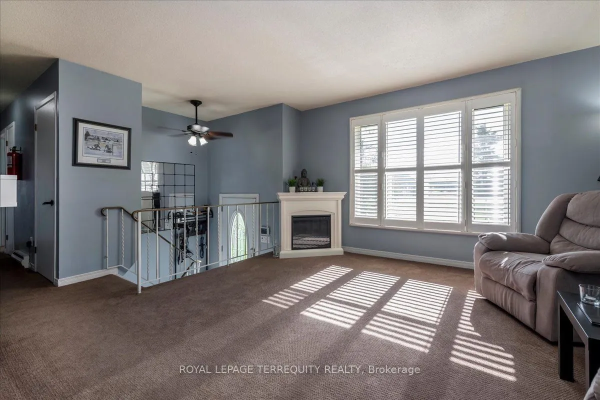 1092 Old Barrie Road W