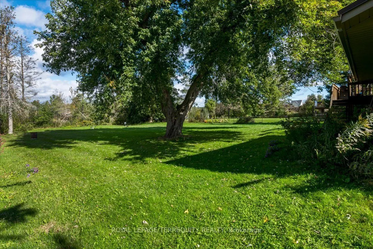 1092 Old Barrie Road W