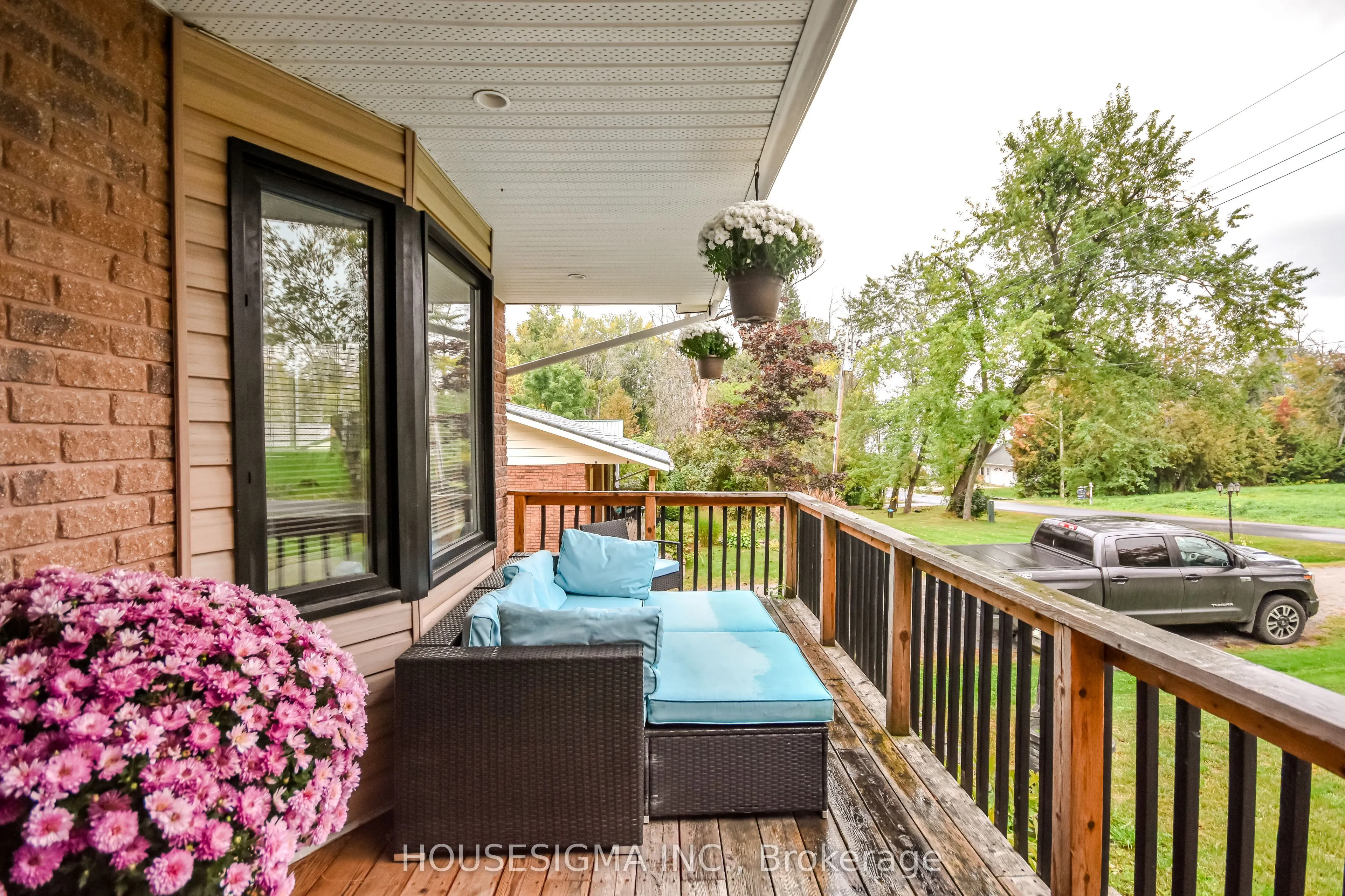 3965 Parkside Drive