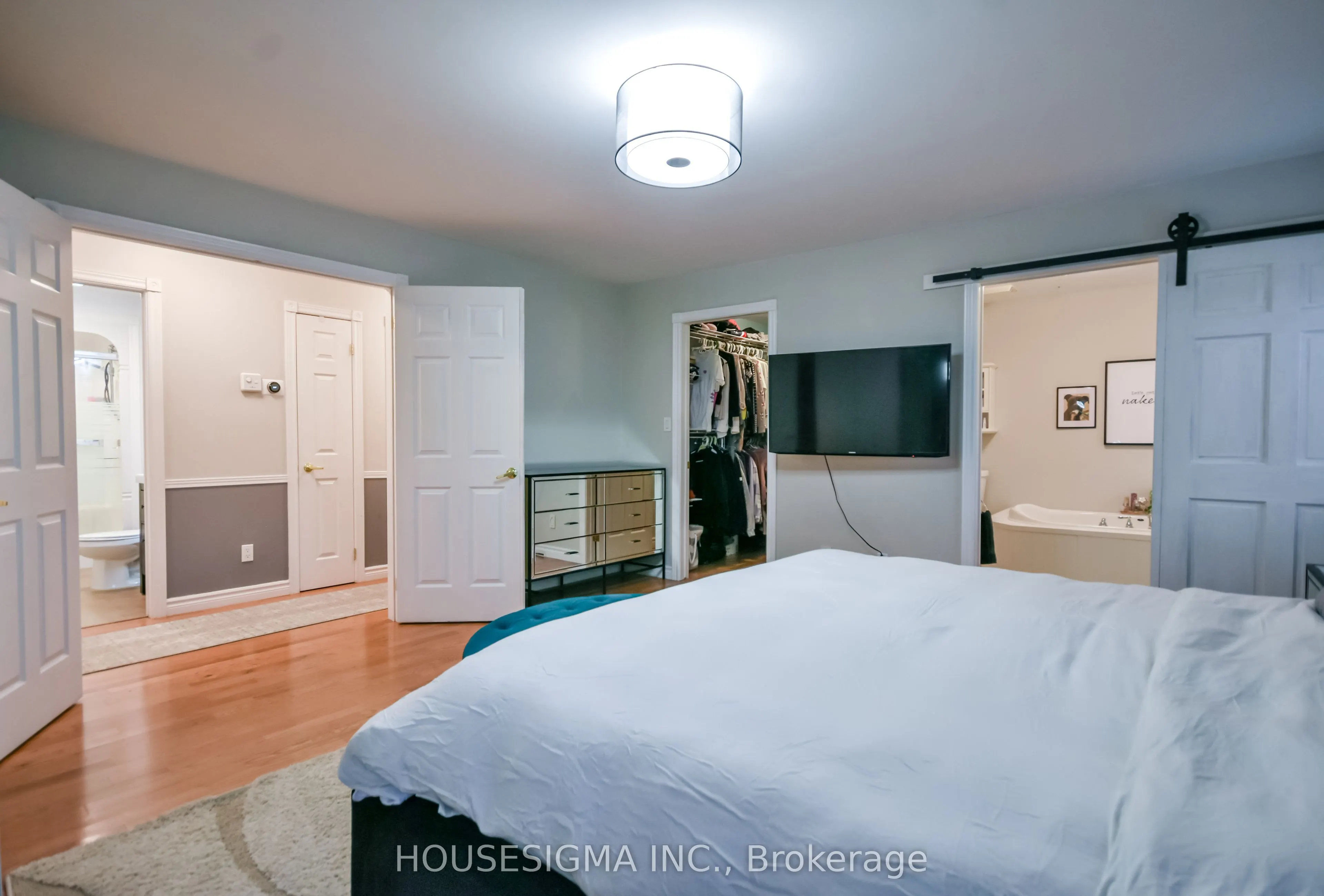3965 Parkside Drive