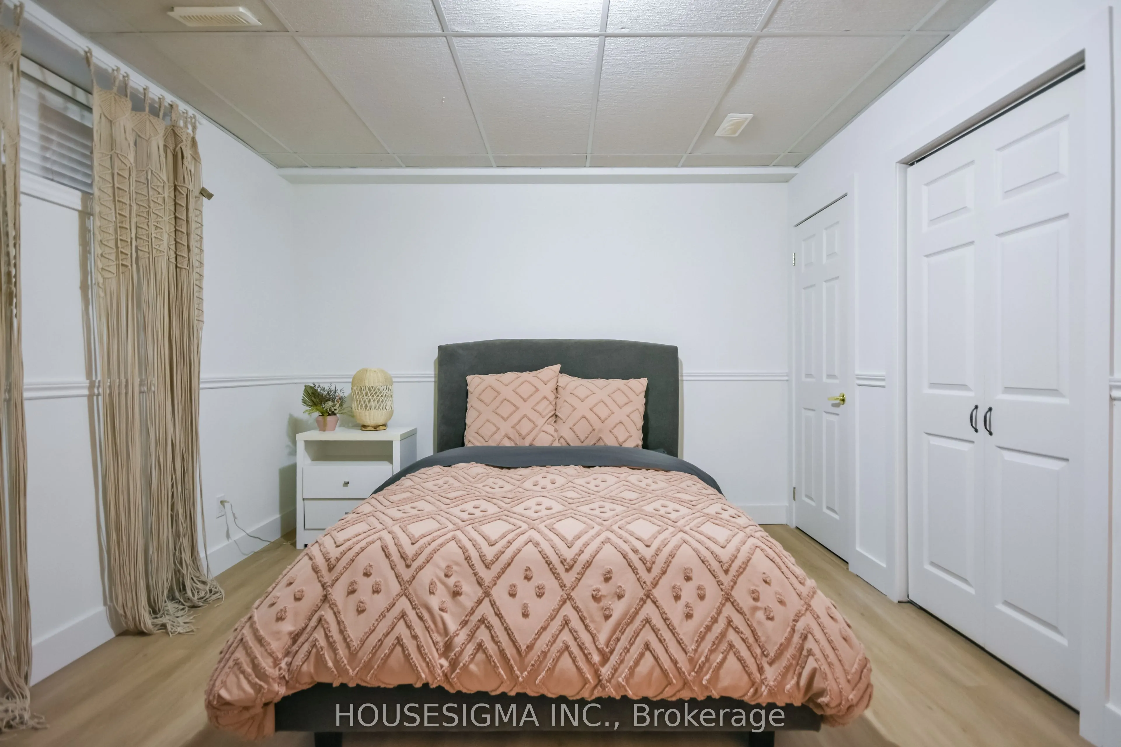 3965 Parkside Drive