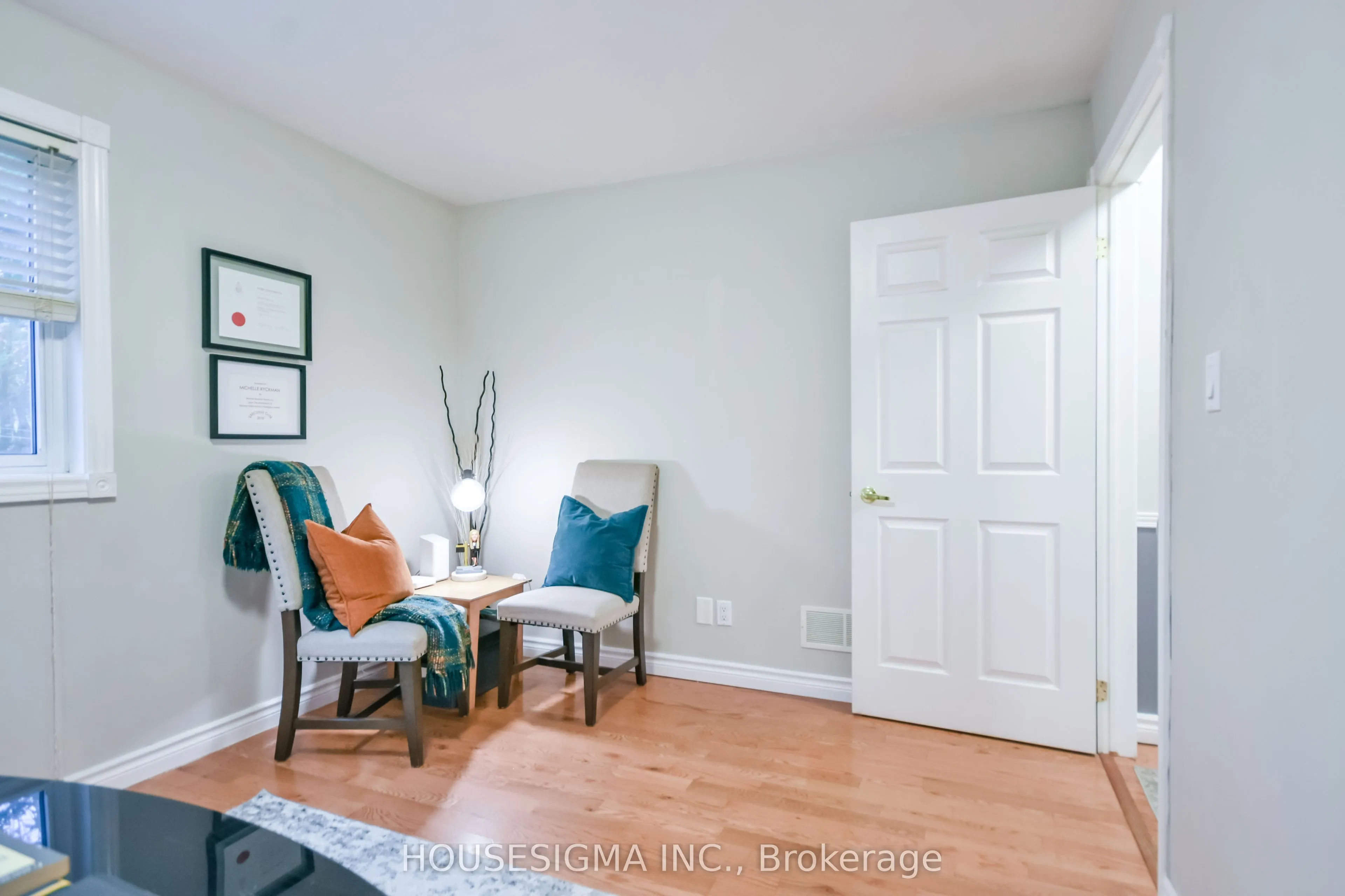 3965 Parkside Drive
