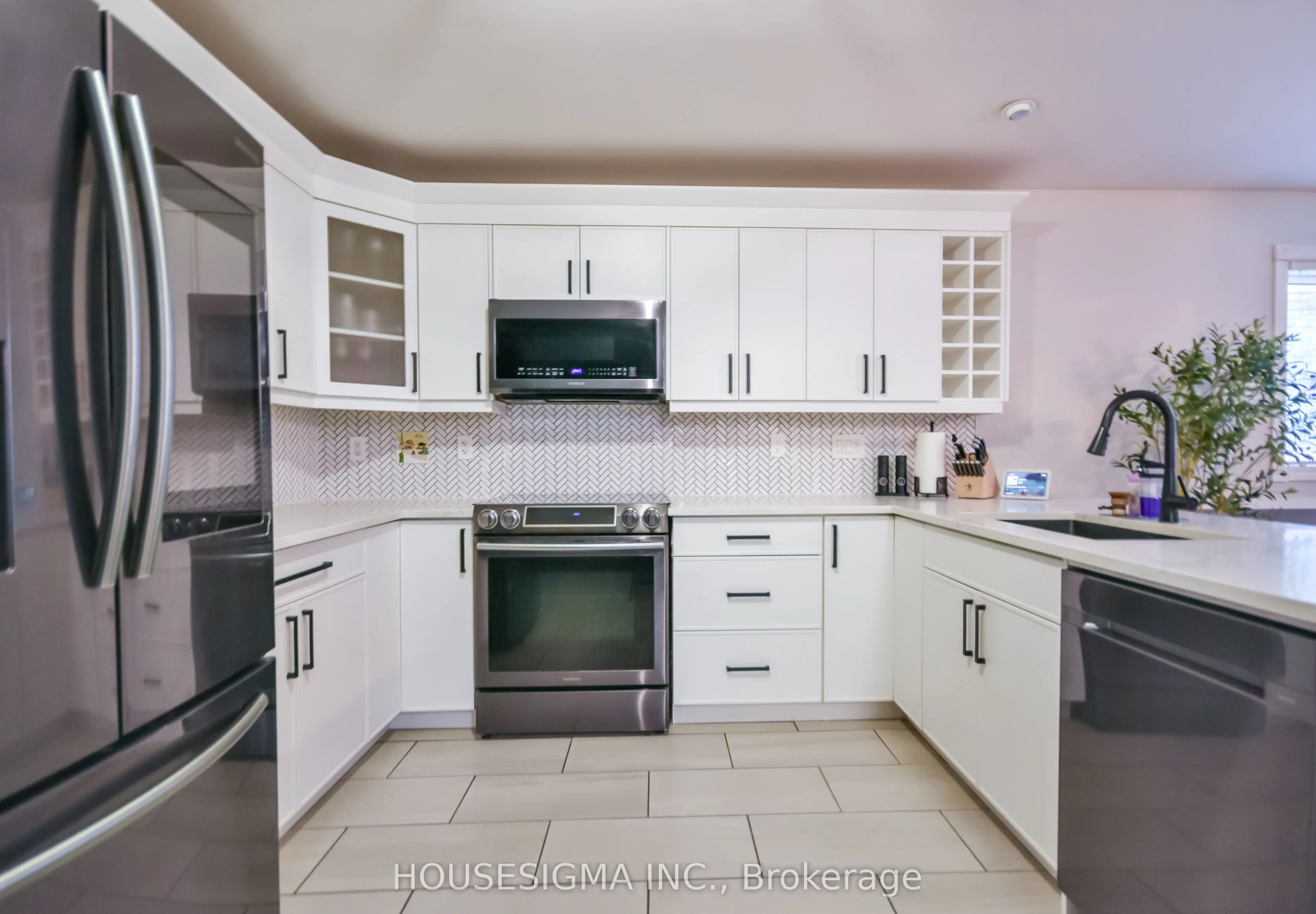 3965 Parkside Drive