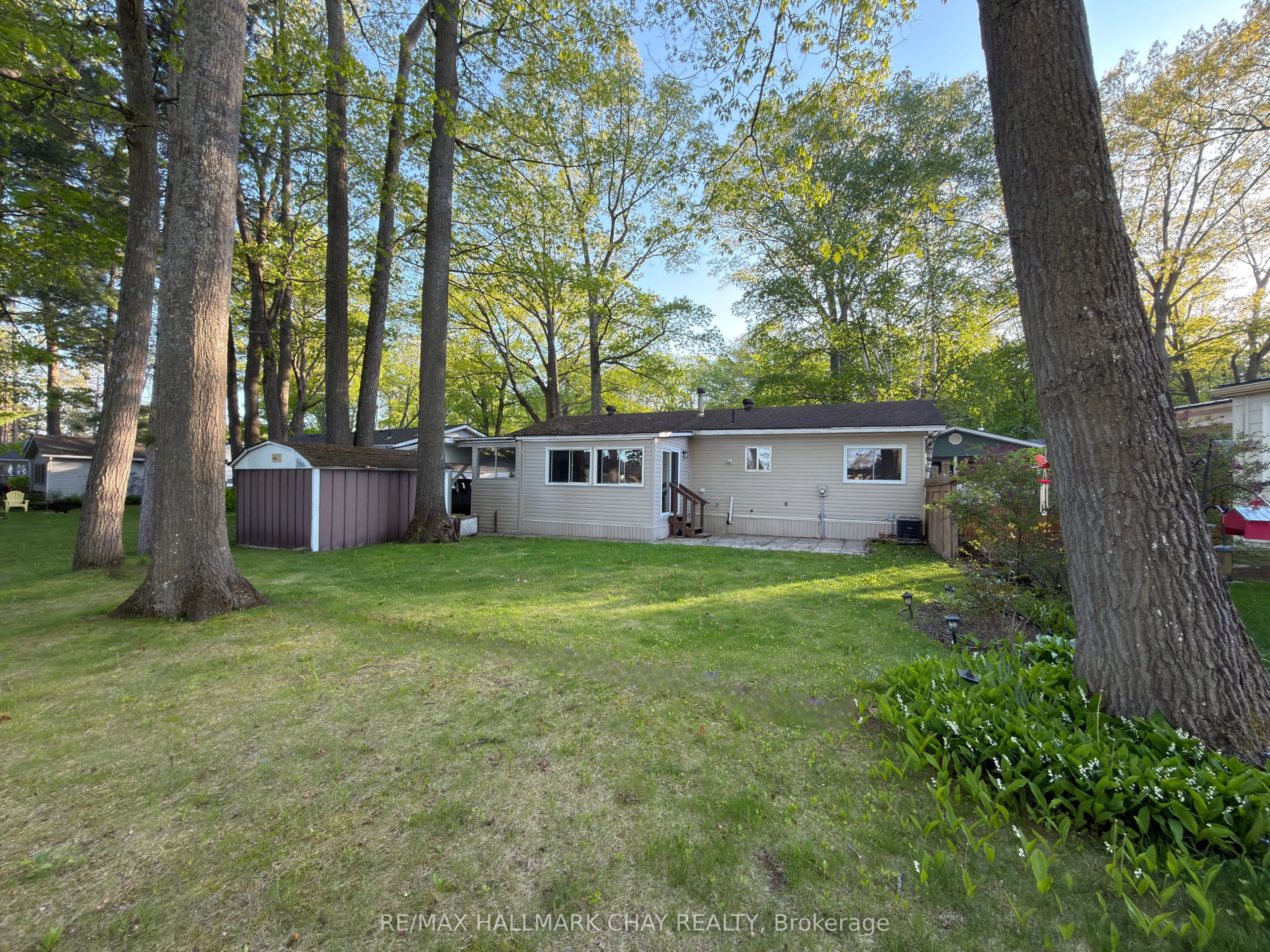 13 Carruthers Street N