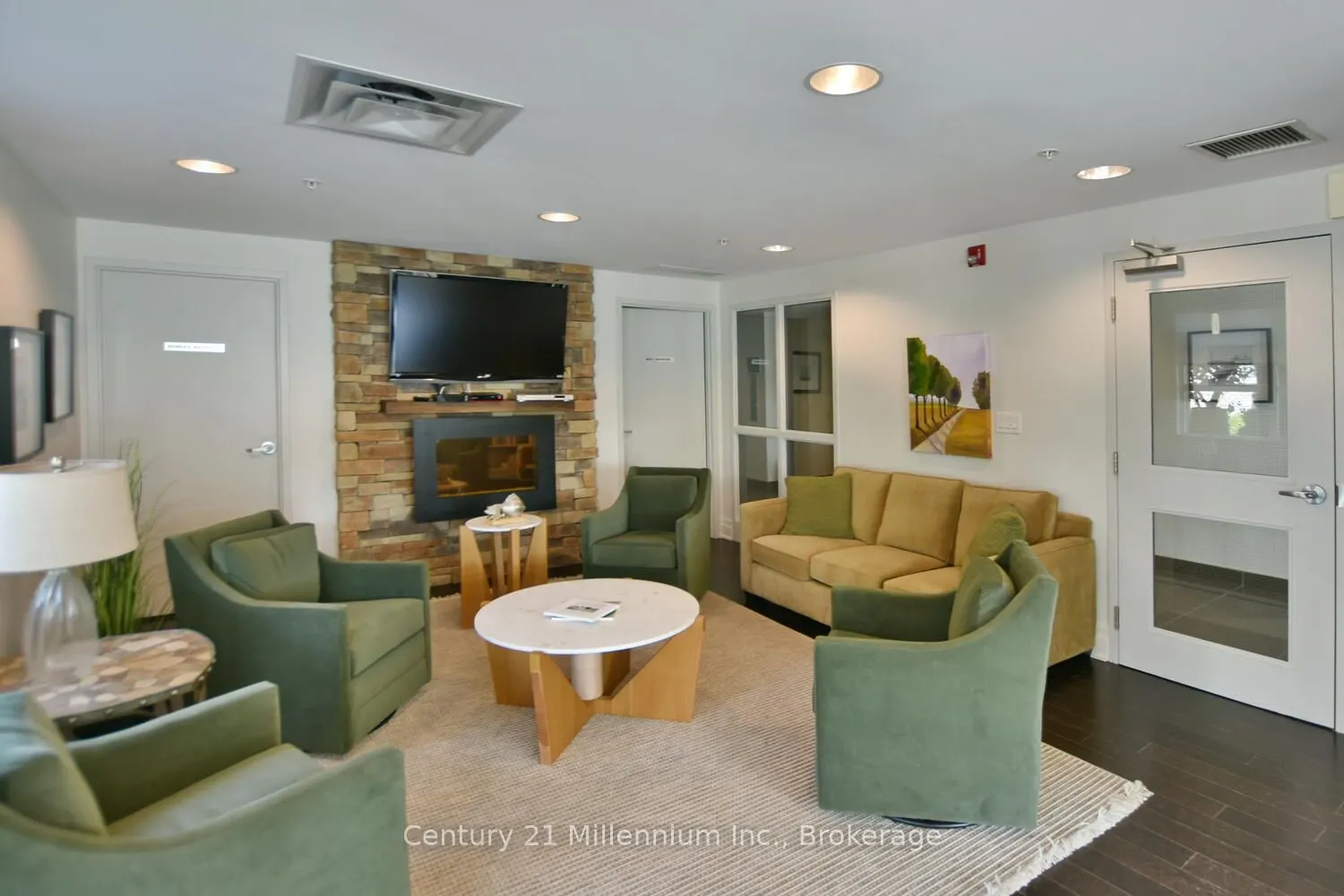 1 Shipyard Lane #208