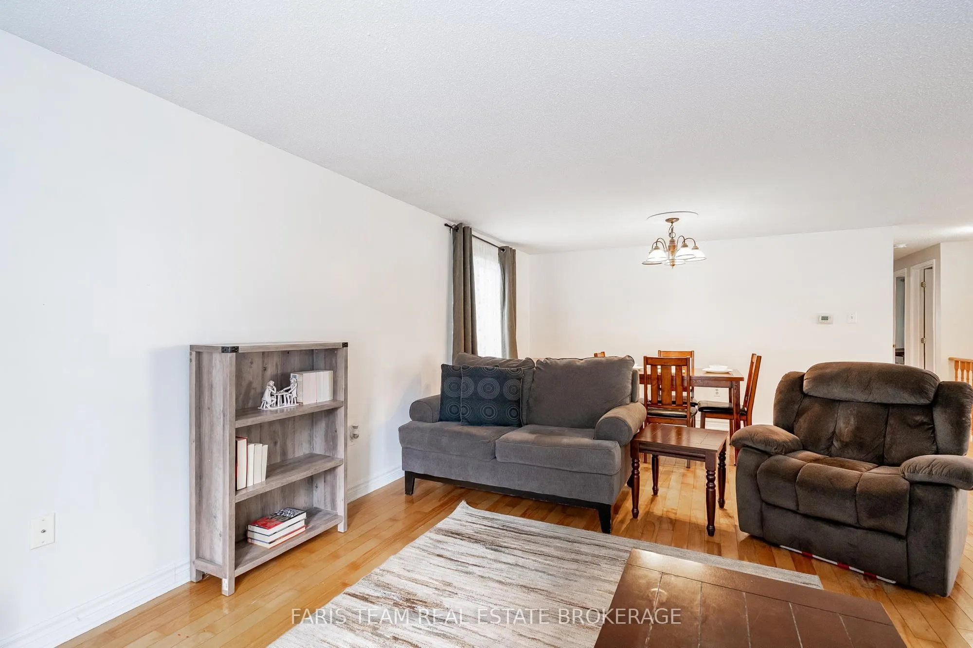 24 Laurie Crescent