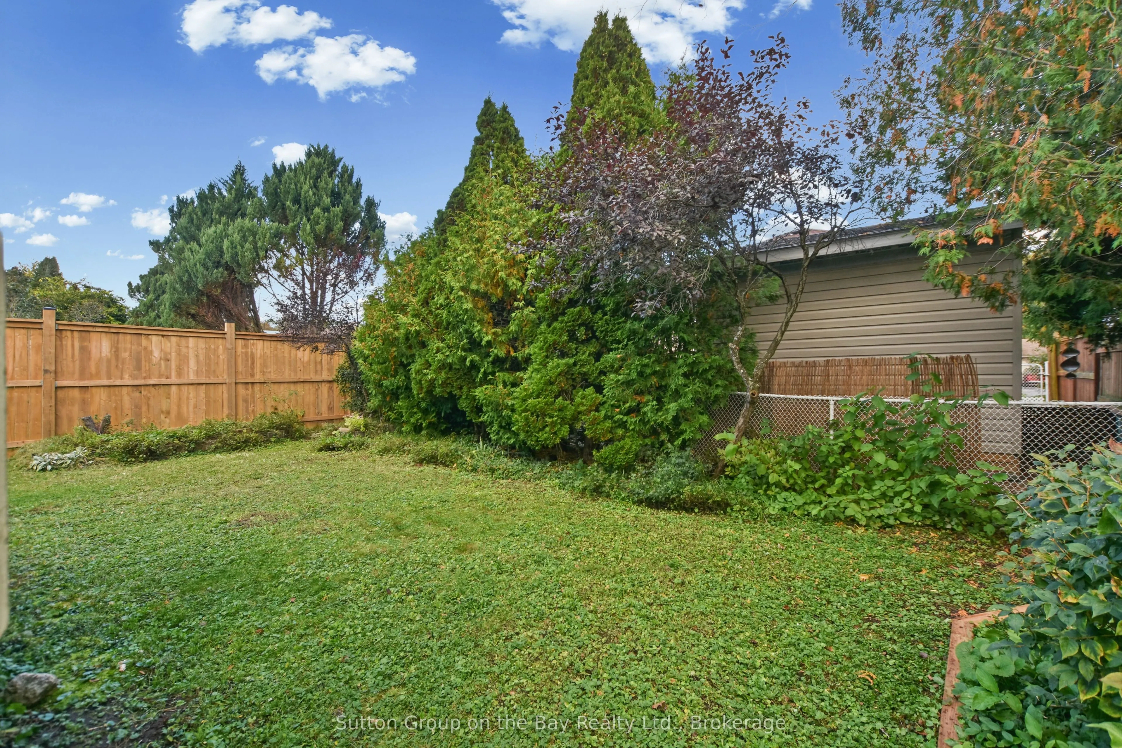 77 Fernbrook Drive