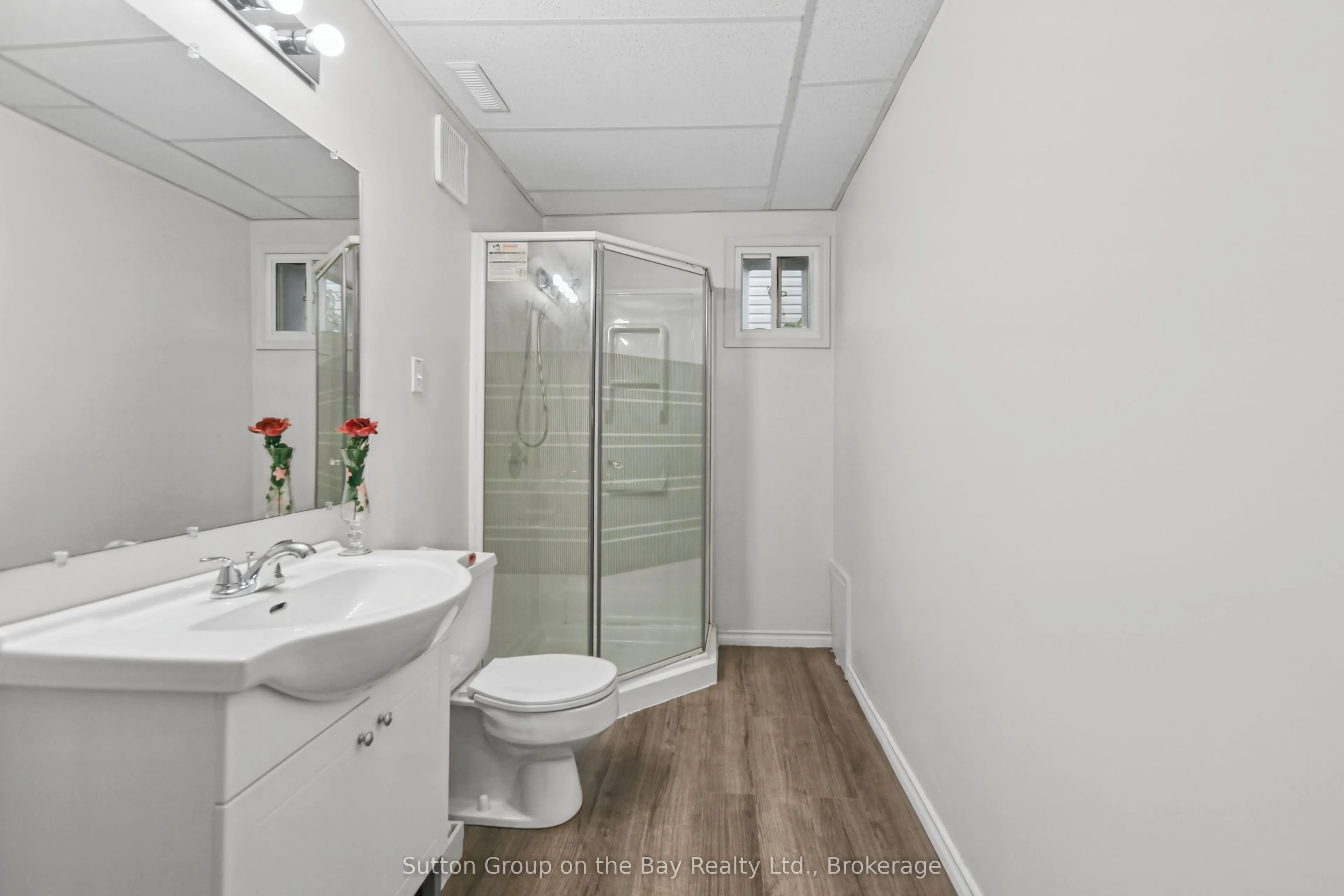 77 Fernbrook Drive